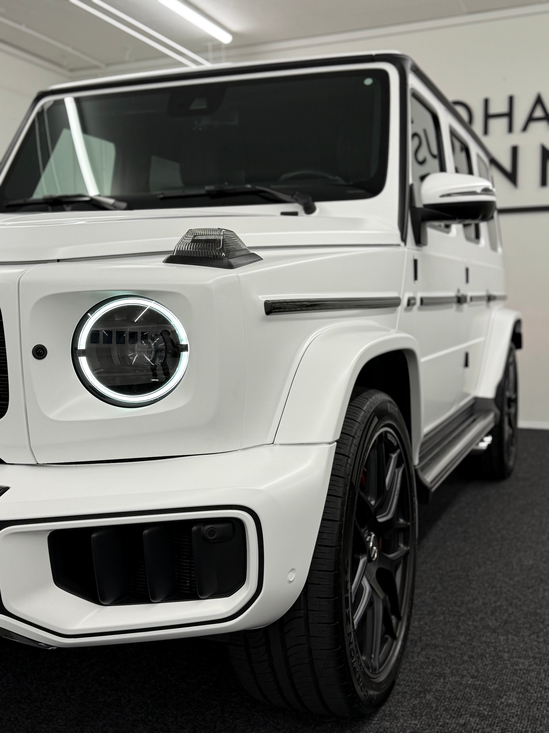 MERCEDES-BENZ G 63 AMG SATIN WHITE MATT-image-10