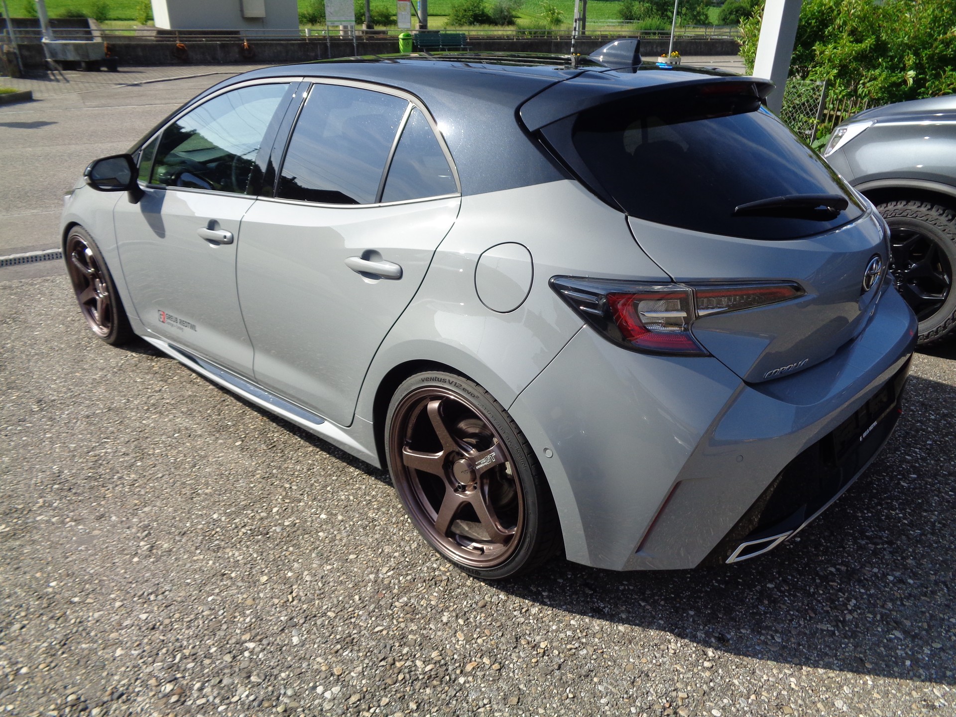 TOYOTA Corolla 2.0 HSD GR-S e-CVT-showroom-element-3