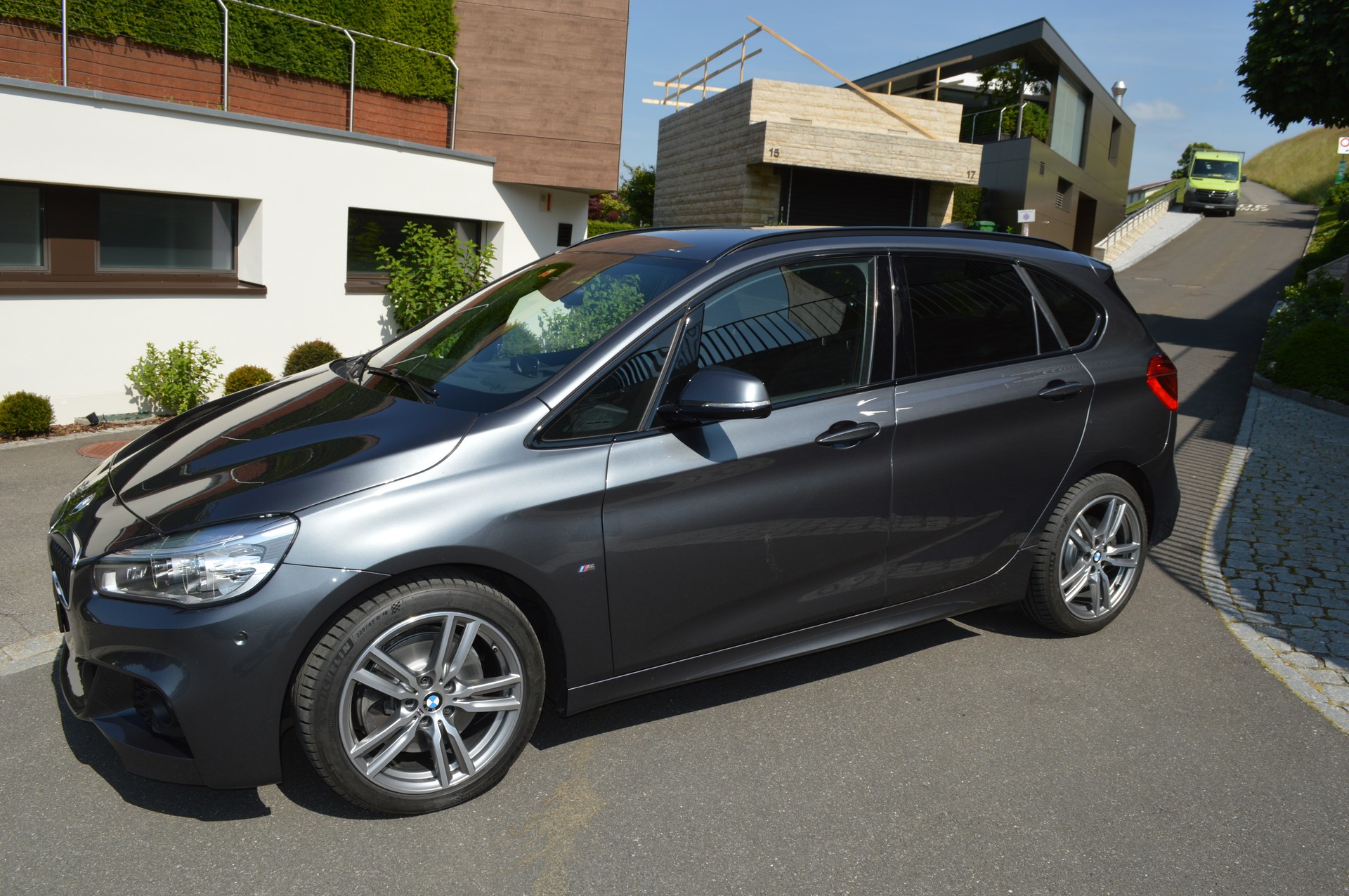 BMW 225i xDrive Active Tourer M Sport Steptronic-image-4