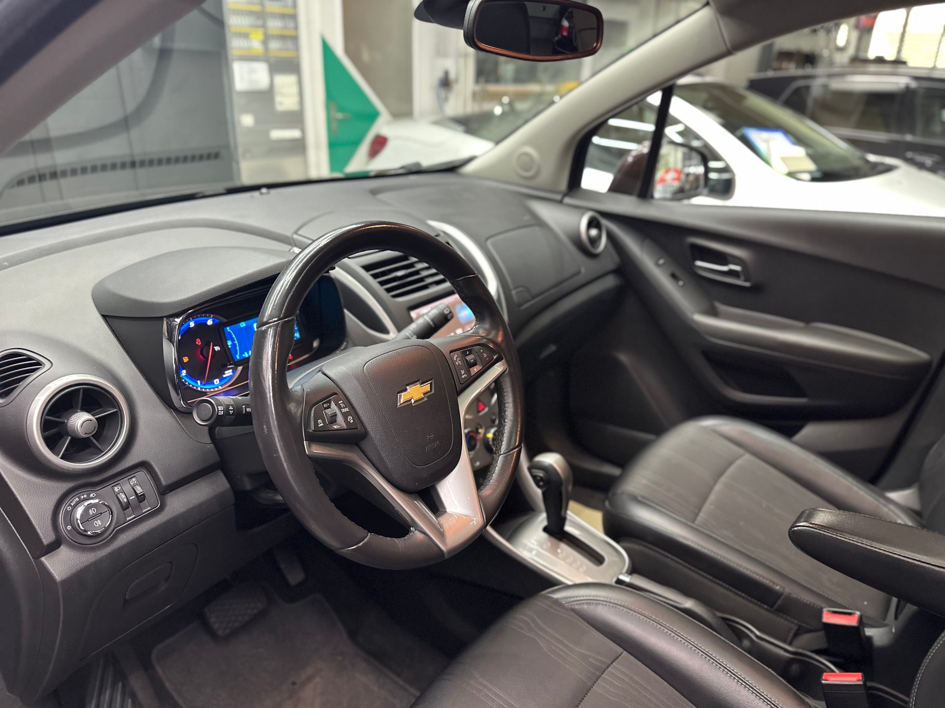 CHEVROLET Trax 1.7 VCDi LT 2WD Automatic-image-9