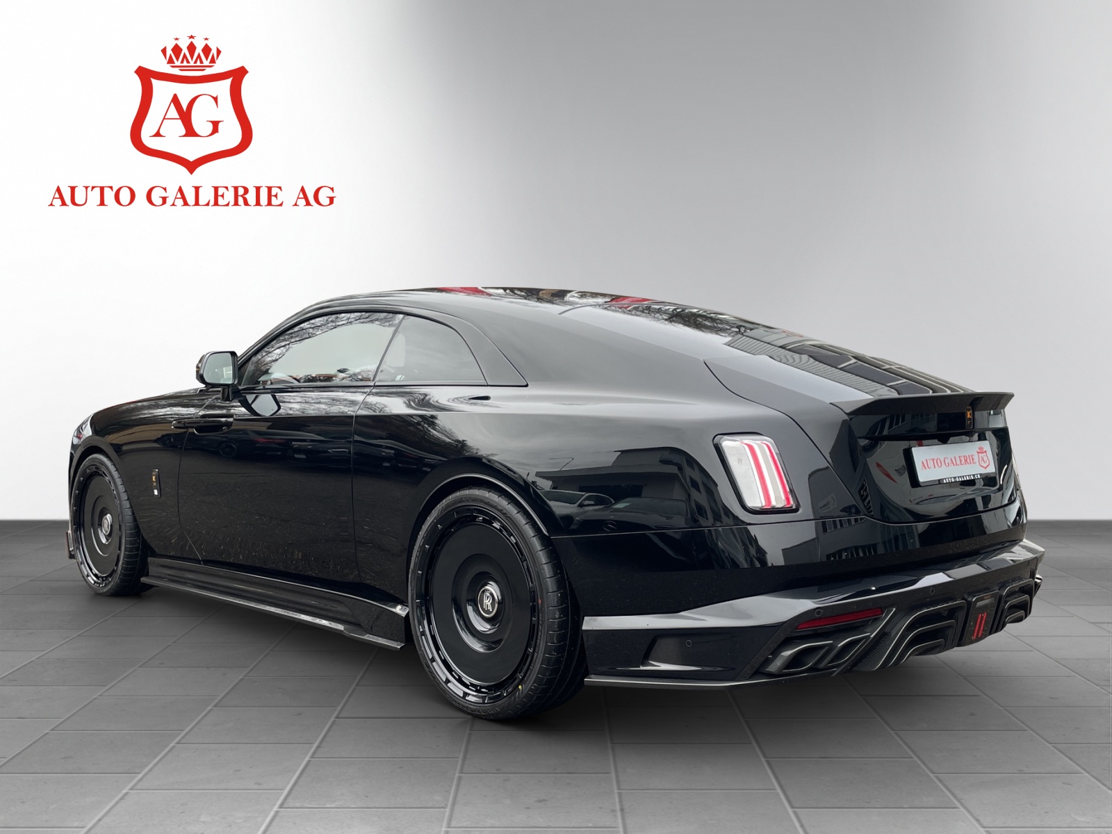 ROLLS-ROYCE * SPECTRE *** KEYVANY *** * 1 OF 20 * BLACK EDITION *-showroom-element-2