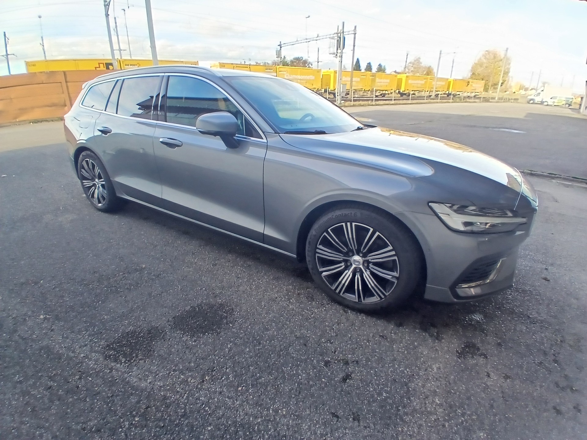 VOLVO V60 T6 eAWD Twin Engine Inscription Geartronic-image-5