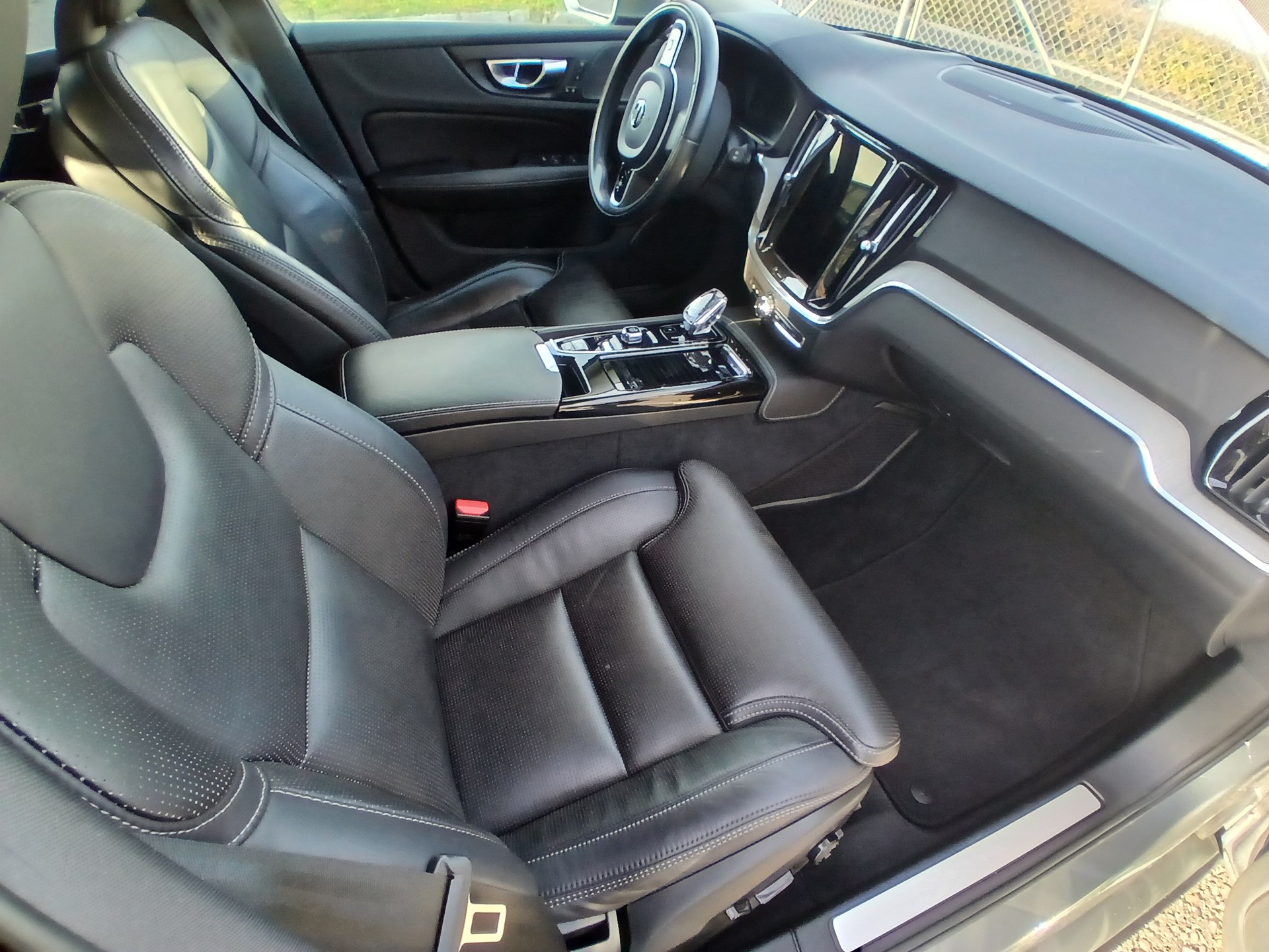 VOLVO V60 T6 eAWD Twin Engine Inscription Geartronic-image-15