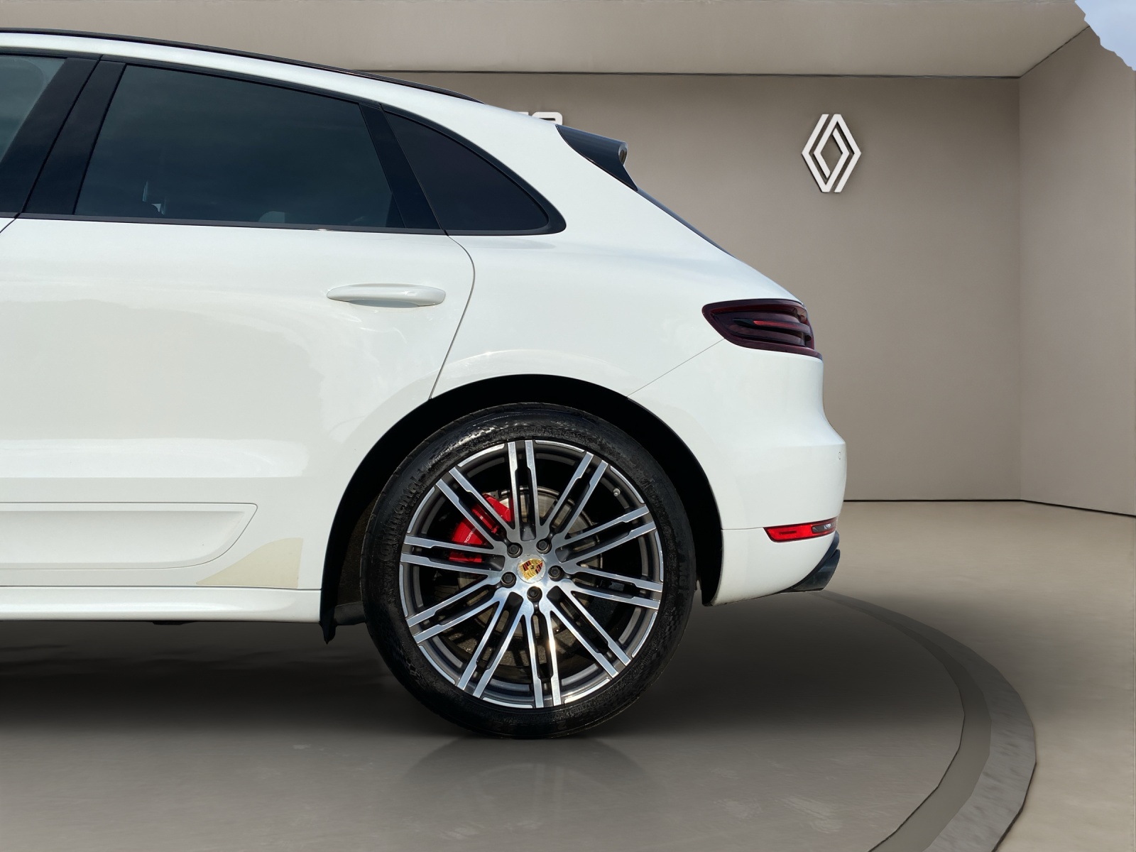 PORSCHE Macan GTS PDK-image-15