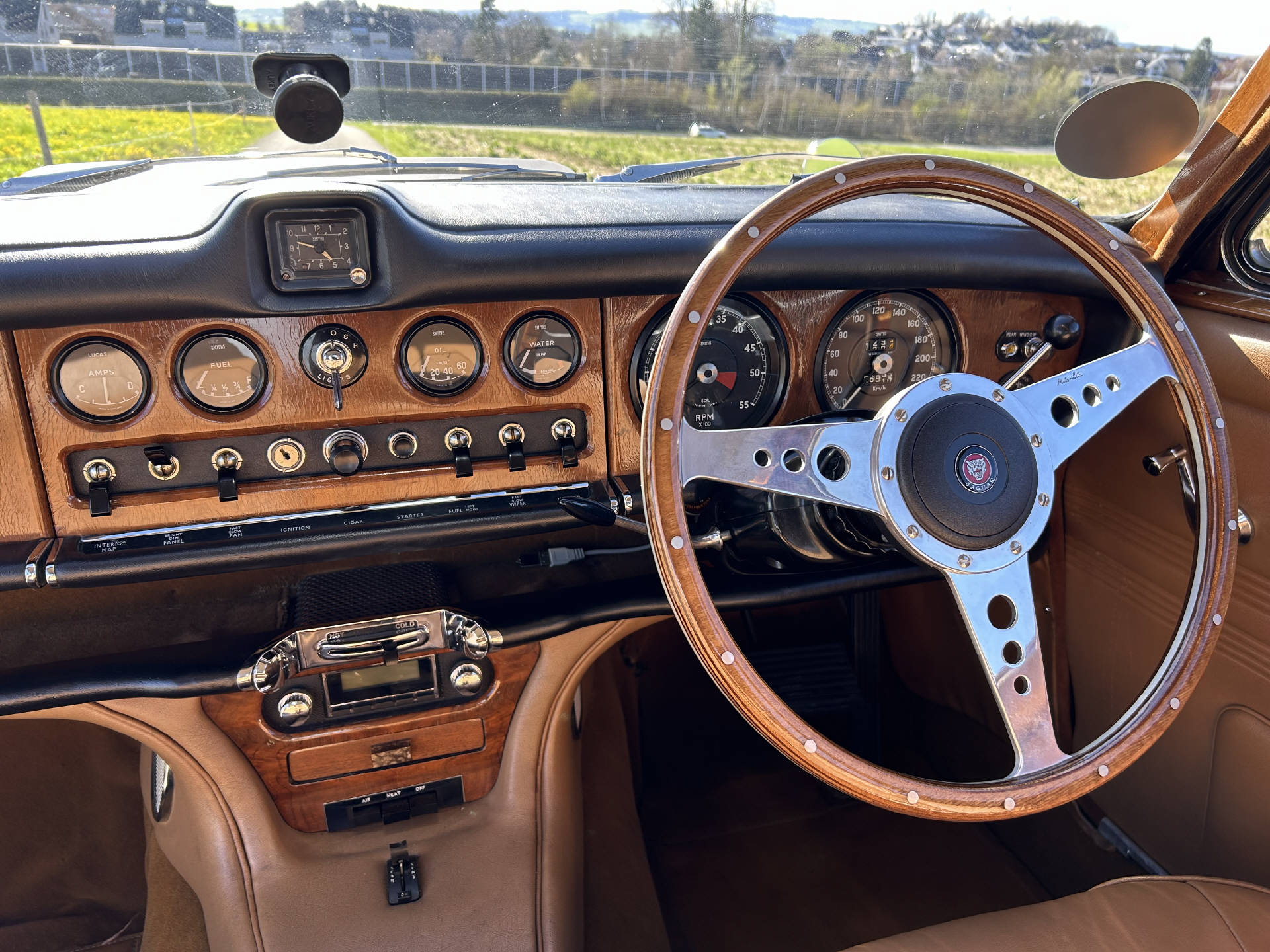 JAGUAR 420-image-5