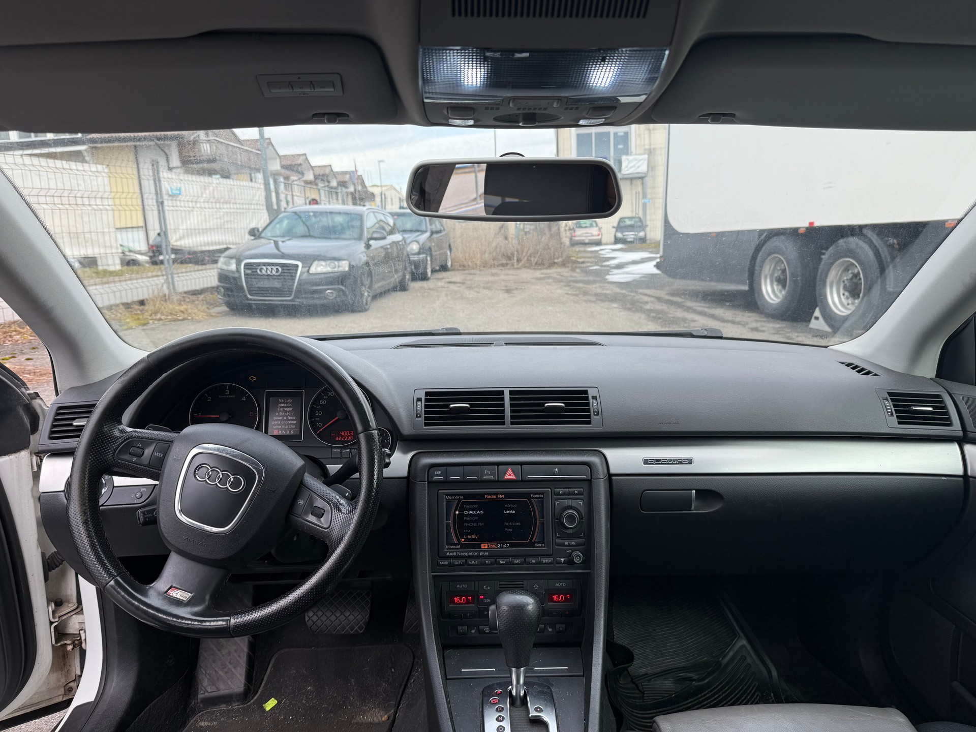 AUDI A4 Avant 3.0 V6 TDI quattro-image-5