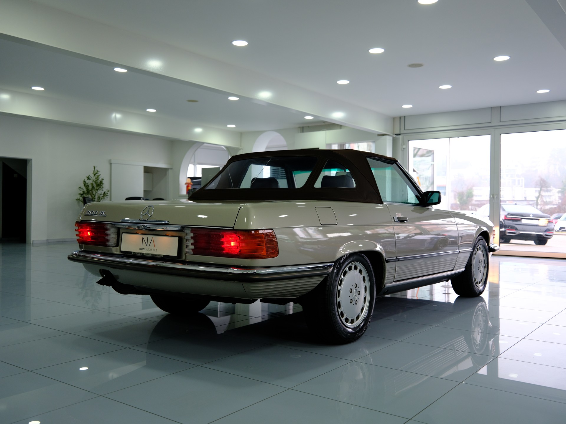 MERCEDES-BENZ 300 SL Automatic-image-6