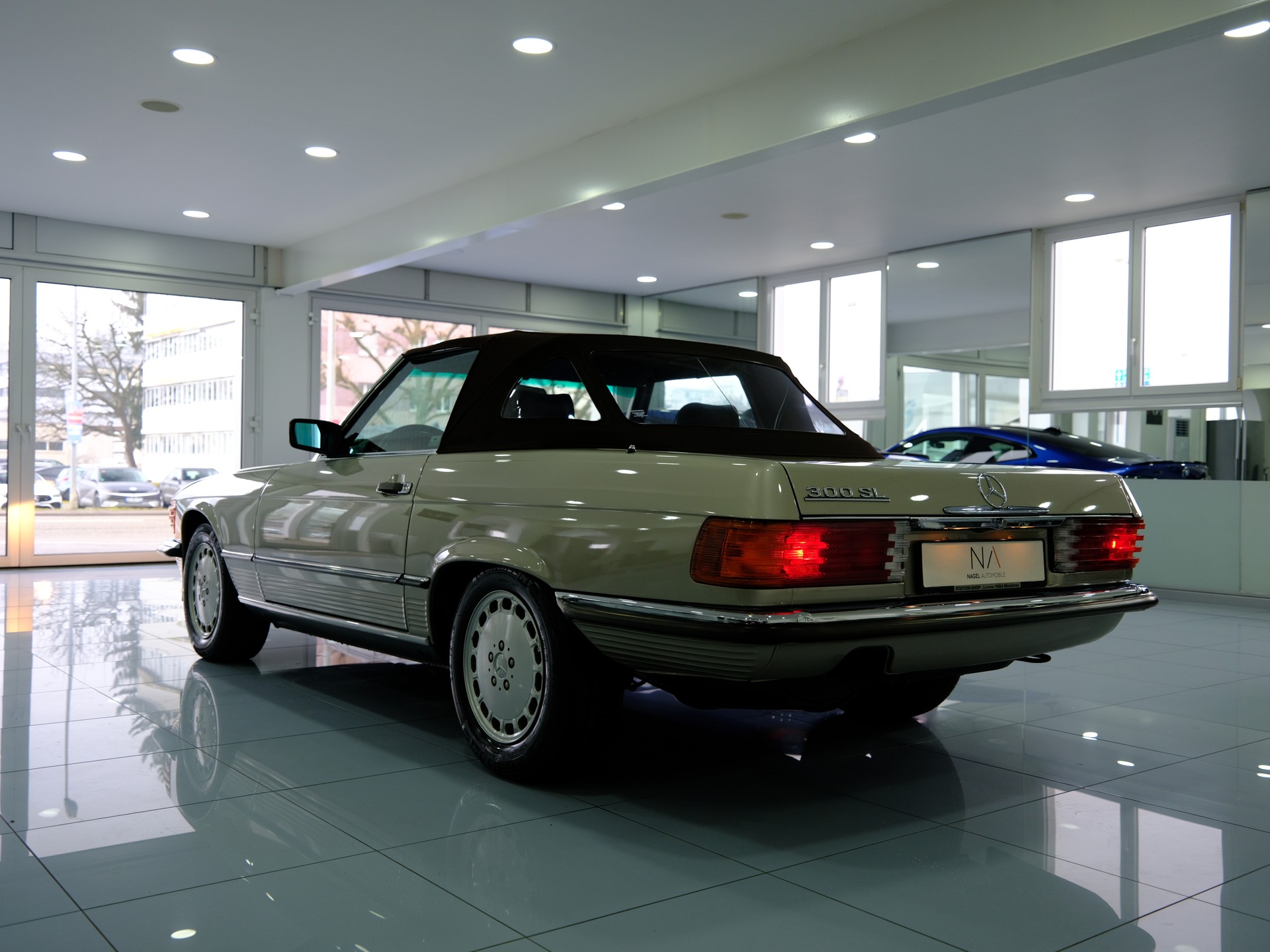 MERCEDES-BENZ 300 SL Automatic-image-4