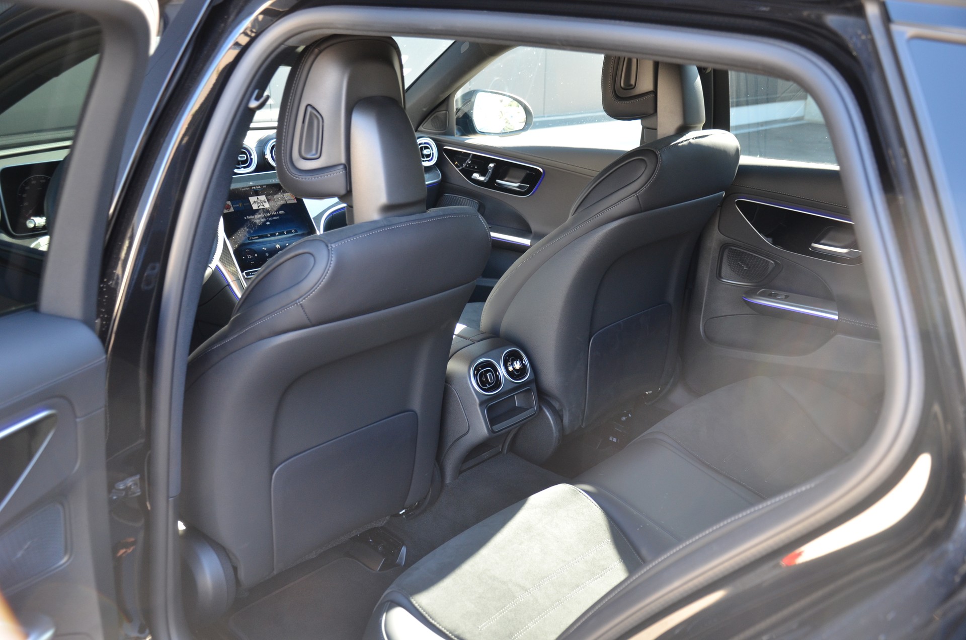 MERCEDES-BENZ C 220 d AMG Line 4Matic Swiss Star T-image-10