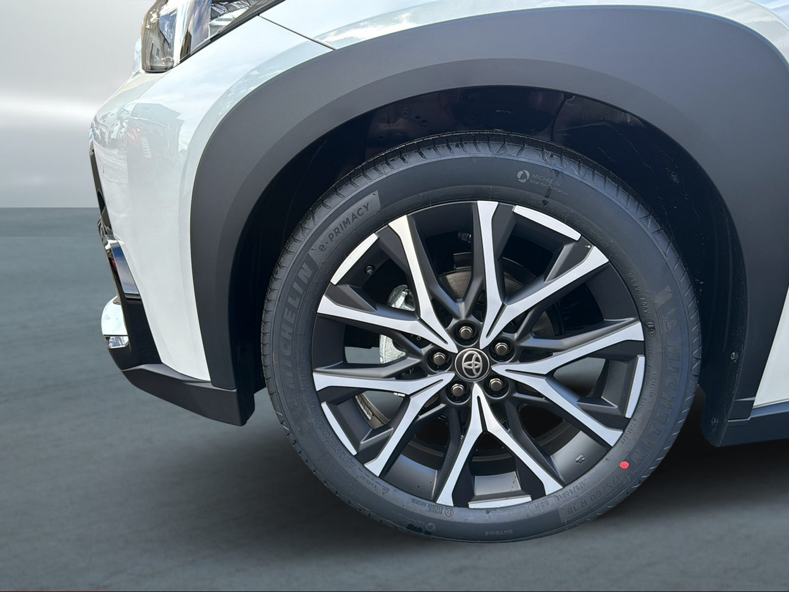 TOYOTA Aygo X 1.5 GR Sport e-CVT-image-9