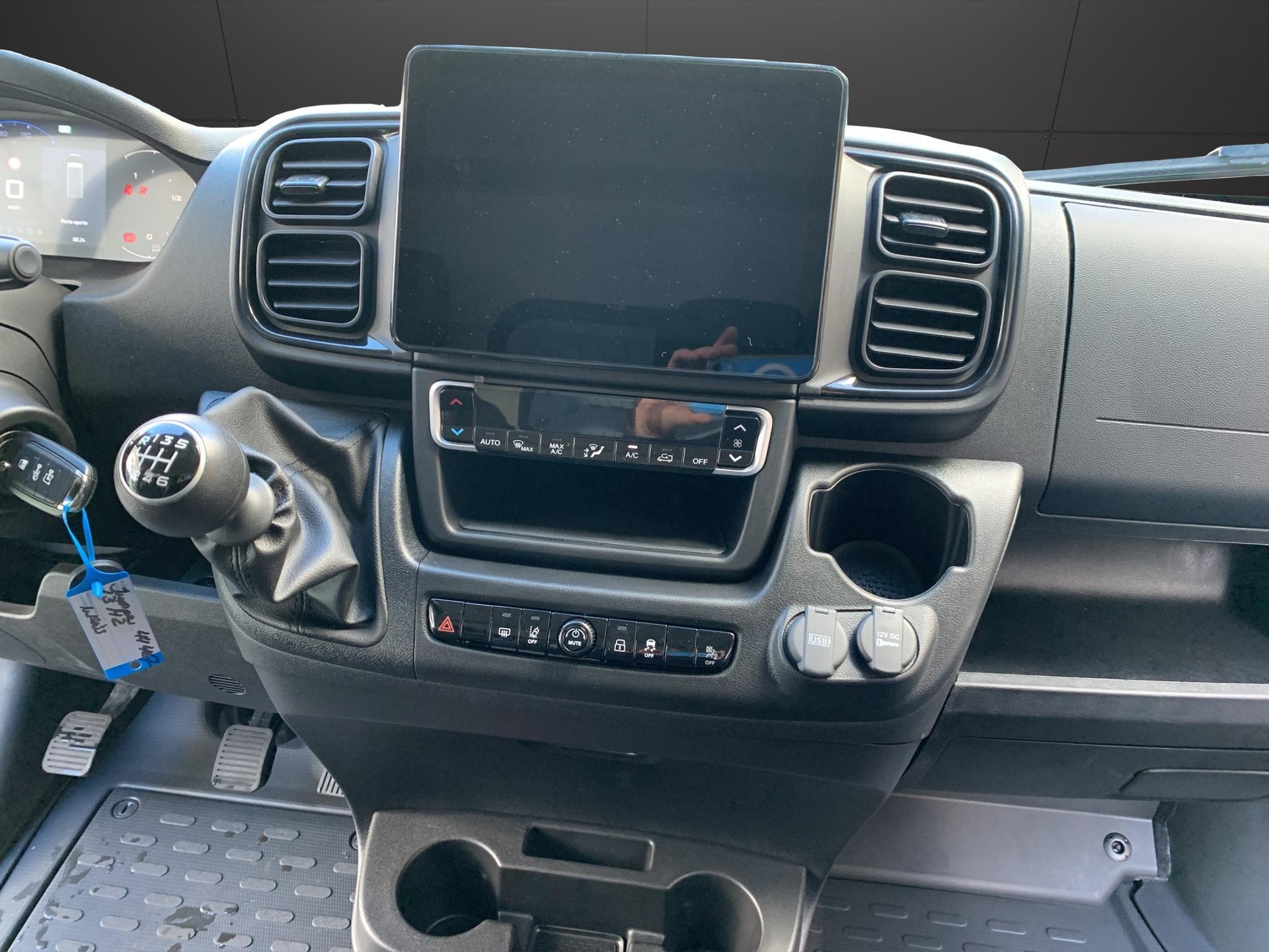 CITROEN Jumper Kaw. 35+ L3H2 2.2 BlueHDi 140 S/S-image-13