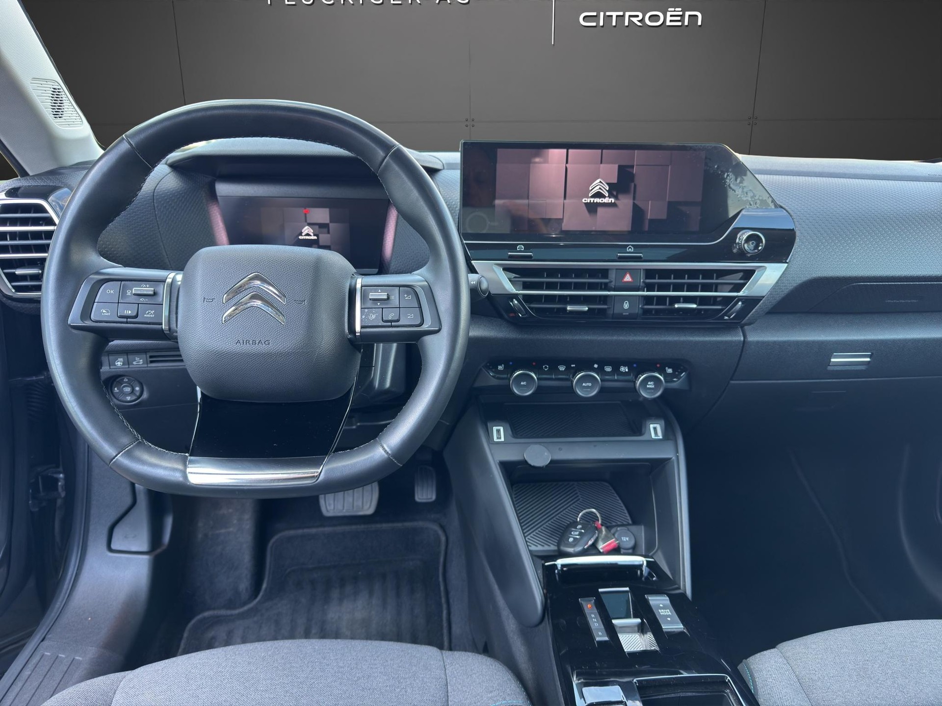 CITROEN e-C4 X Shine-image-7