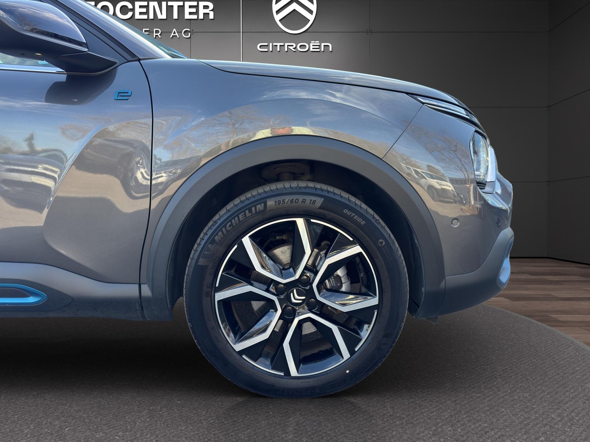 CITROEN e-C4 X Shine-image-4