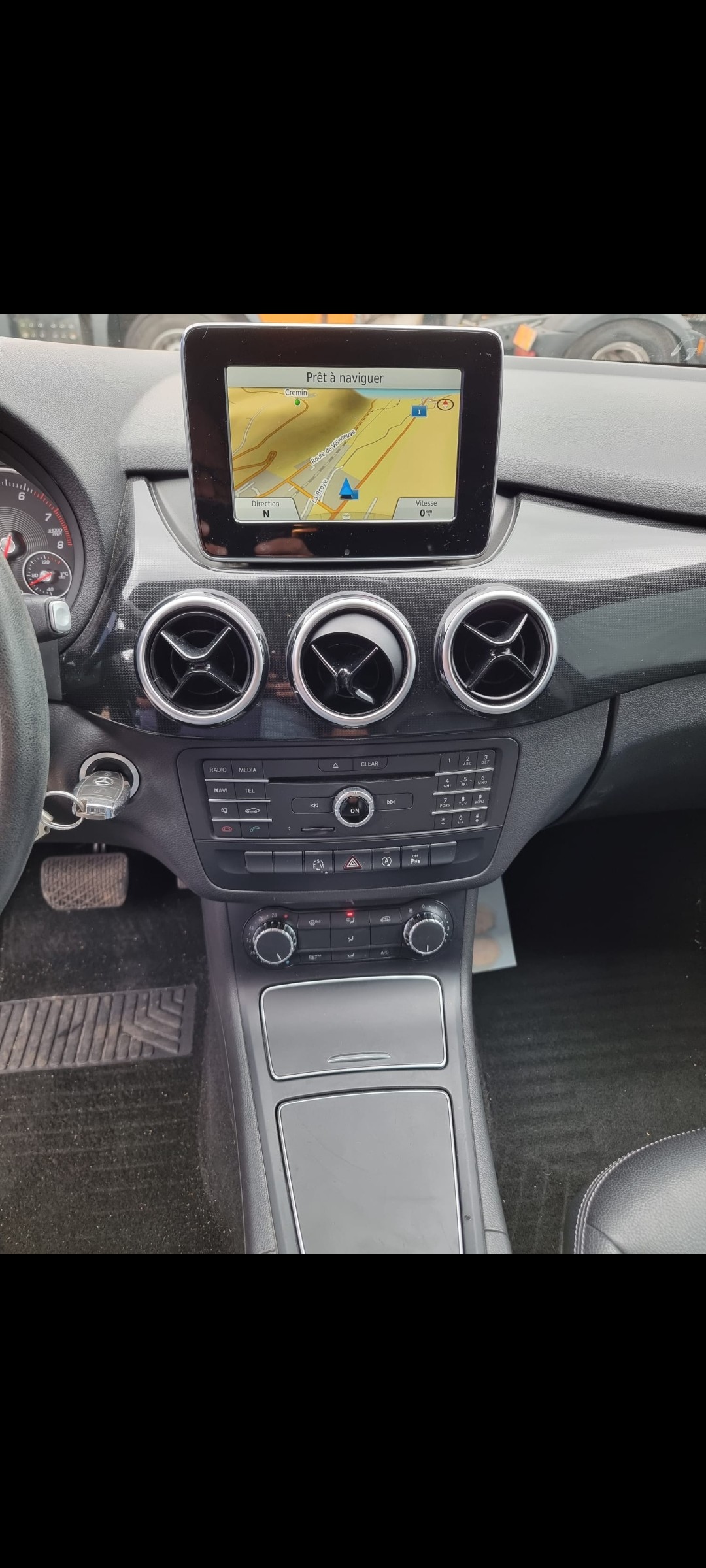 MERCEDES-BENZ B 220 Style 4Matic 7G-DCT-image-11