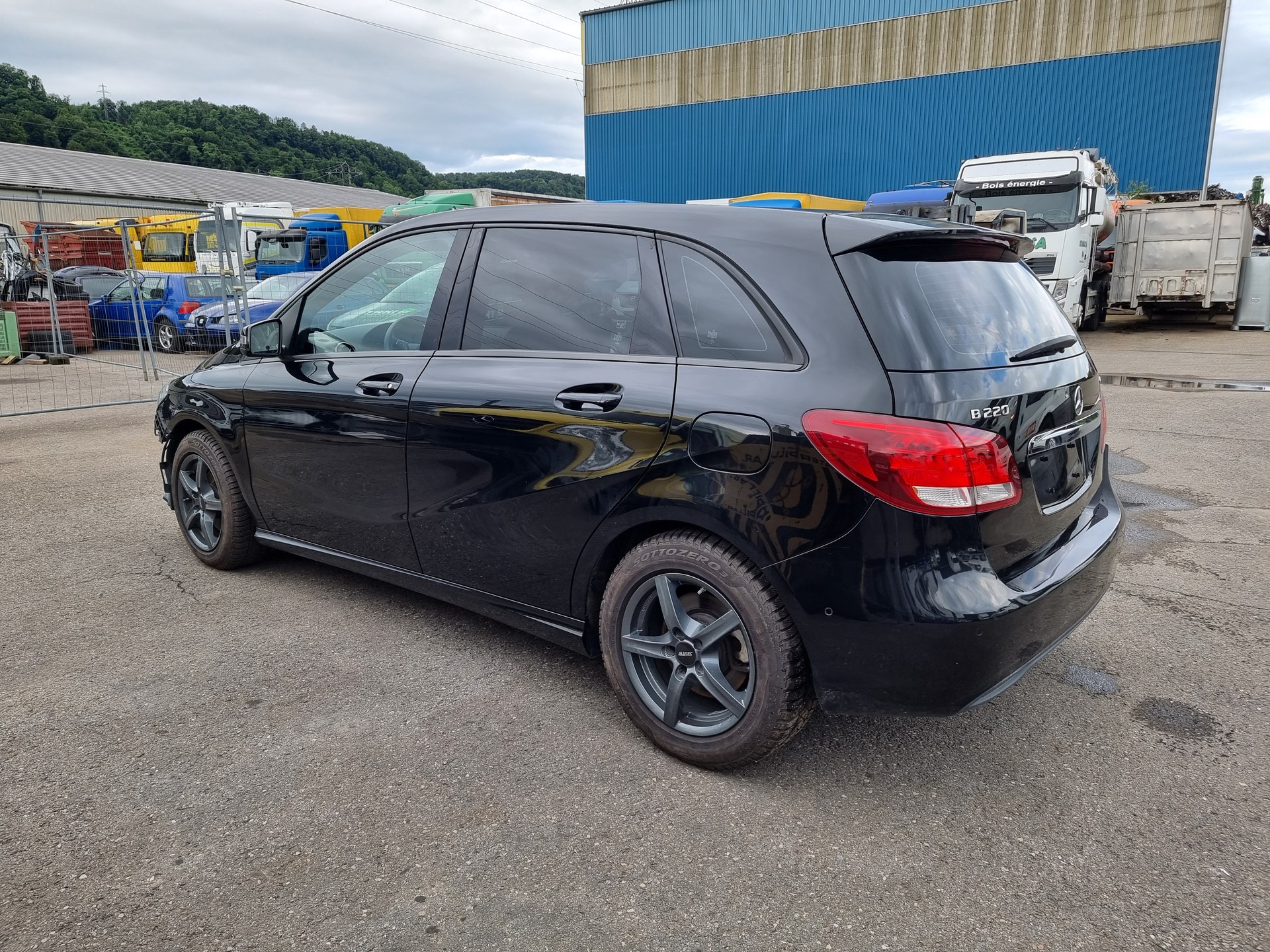 MERCEDES-BENZ B 220 Style 4Matic 7G-DCT-image-3