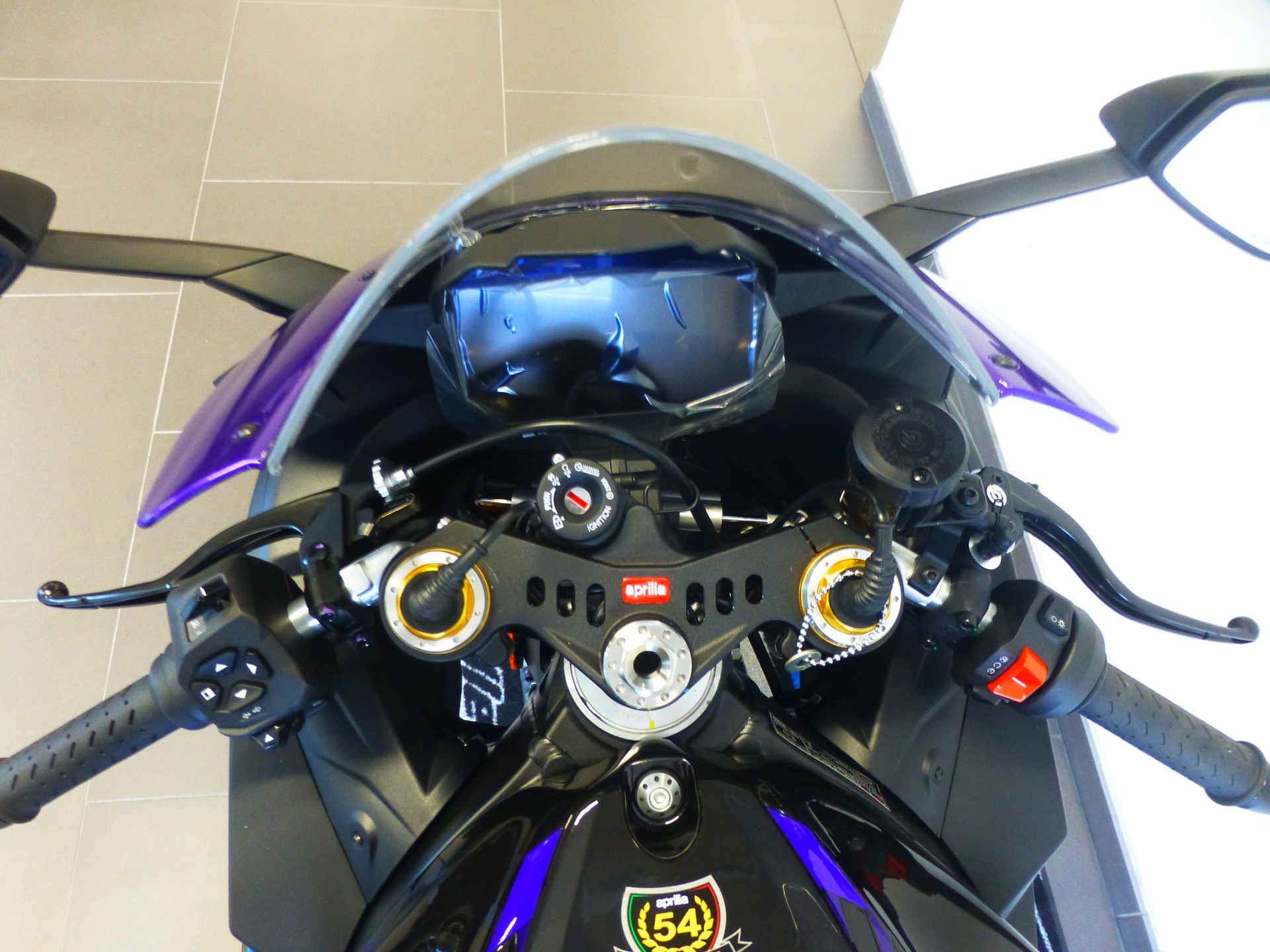 APRILIA RSV4 1100 E5+ Factory-image-4