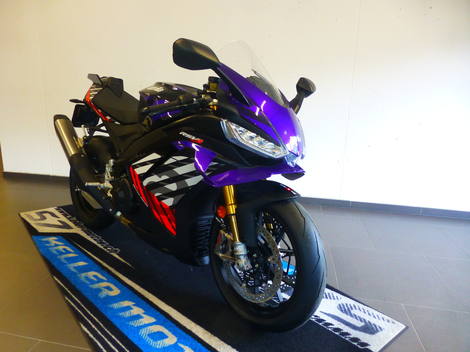 APRILIA RSV4 1100 E5+ Factory-image-10