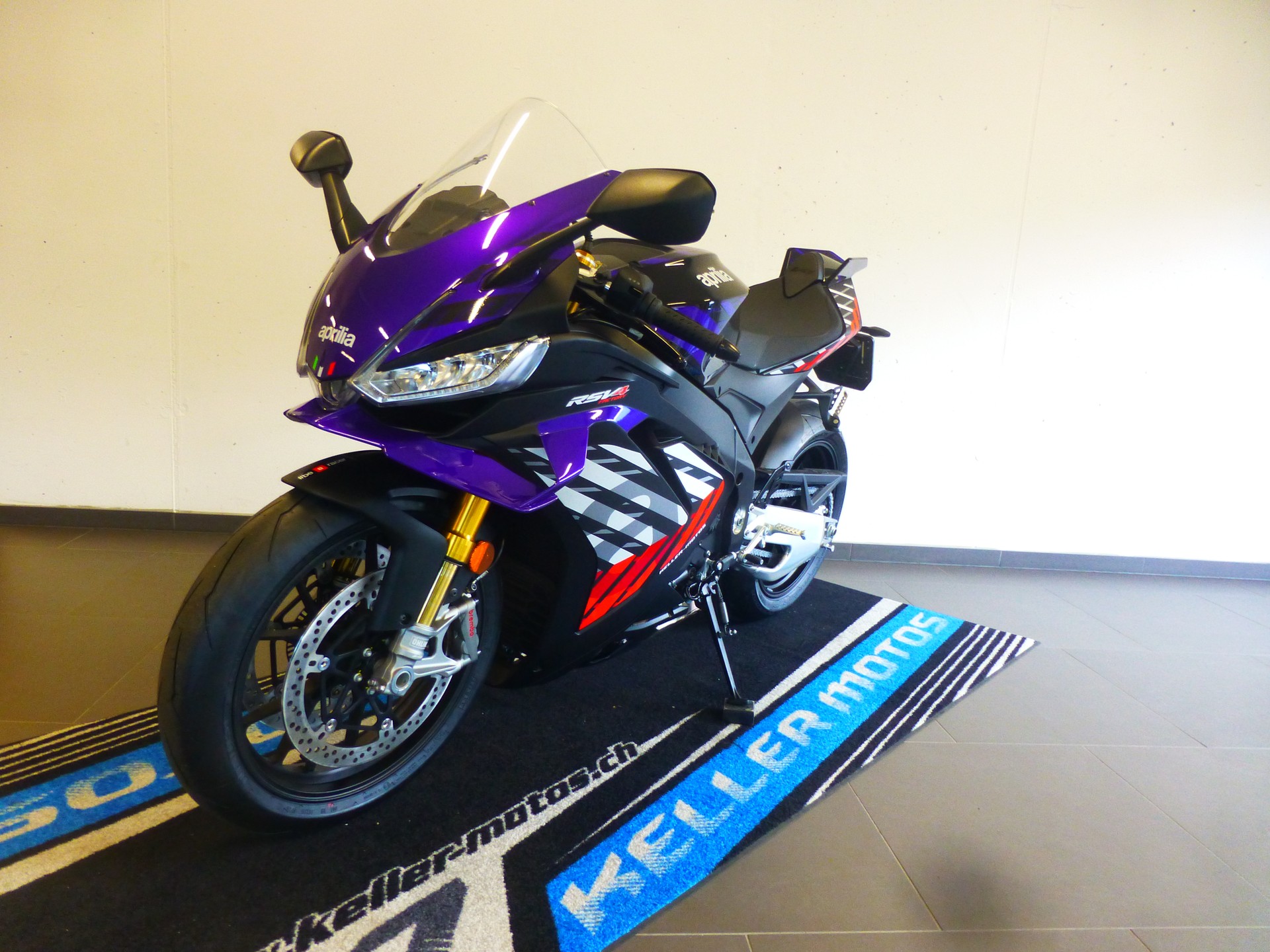 APRILIA RSV4 1100 E5+ Factory-image-13