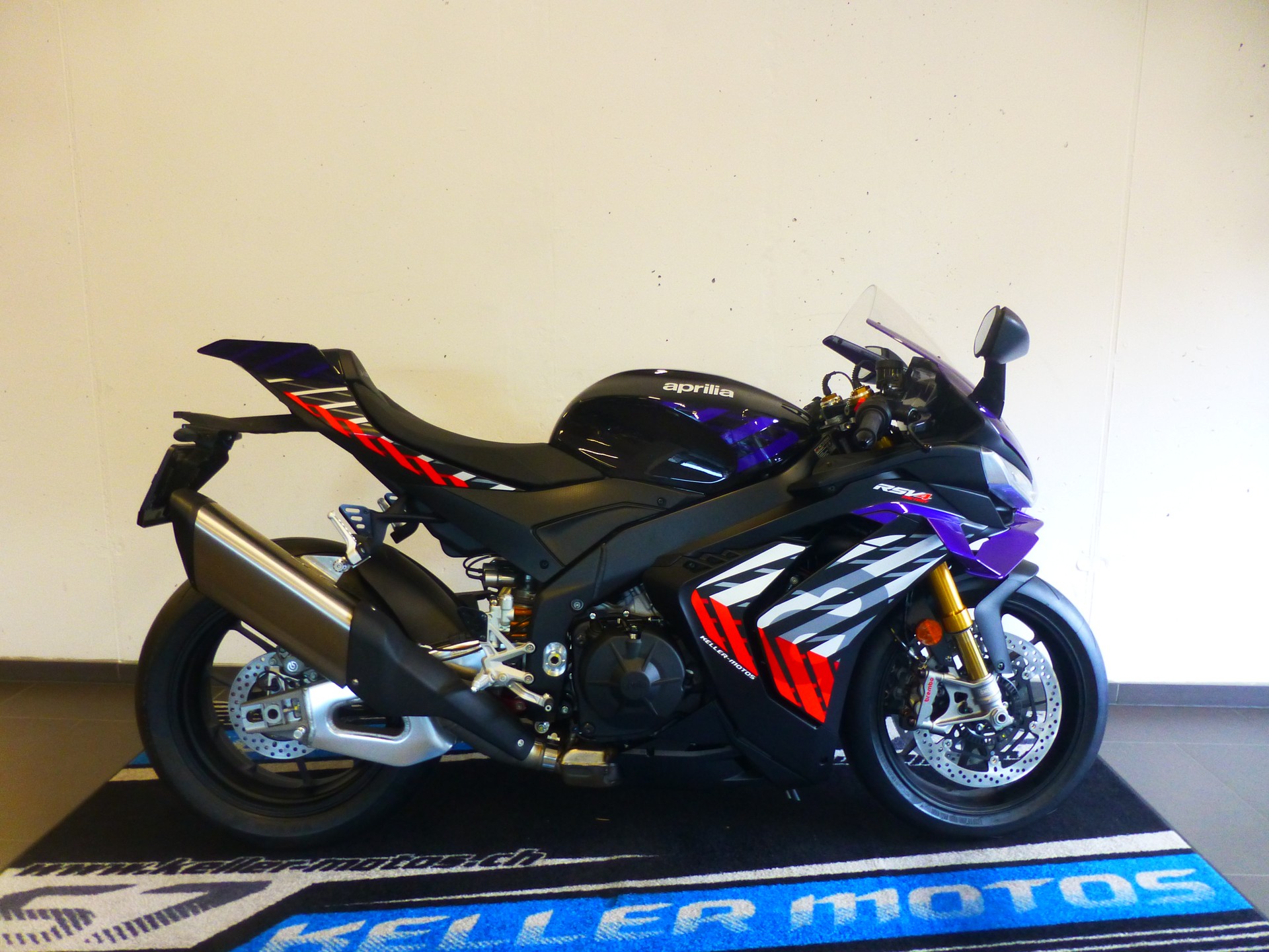 APRILIA RSV4 1100 E5+ Factory-image-0