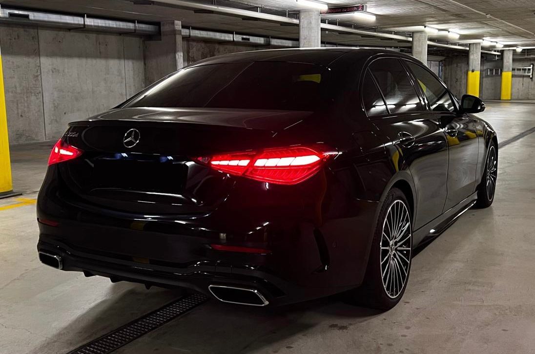 MERCEDES-BENZ C 300 d 4Matic AMG Line-image-2