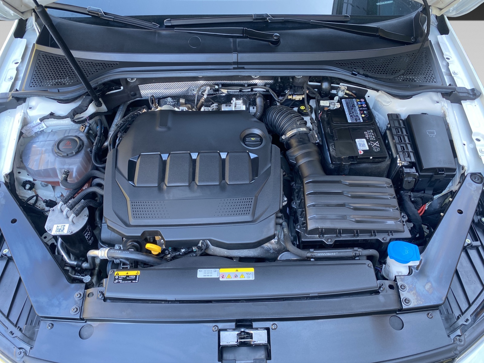 VW Passat Variant 2.0 TDI Business DSG-image-20