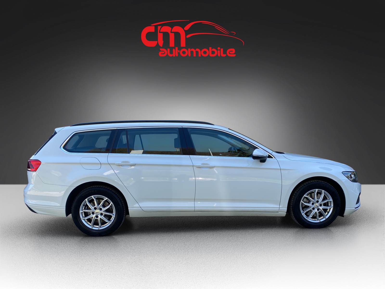 VW Passat Variant 2.0 TDI Business DSG-image-4