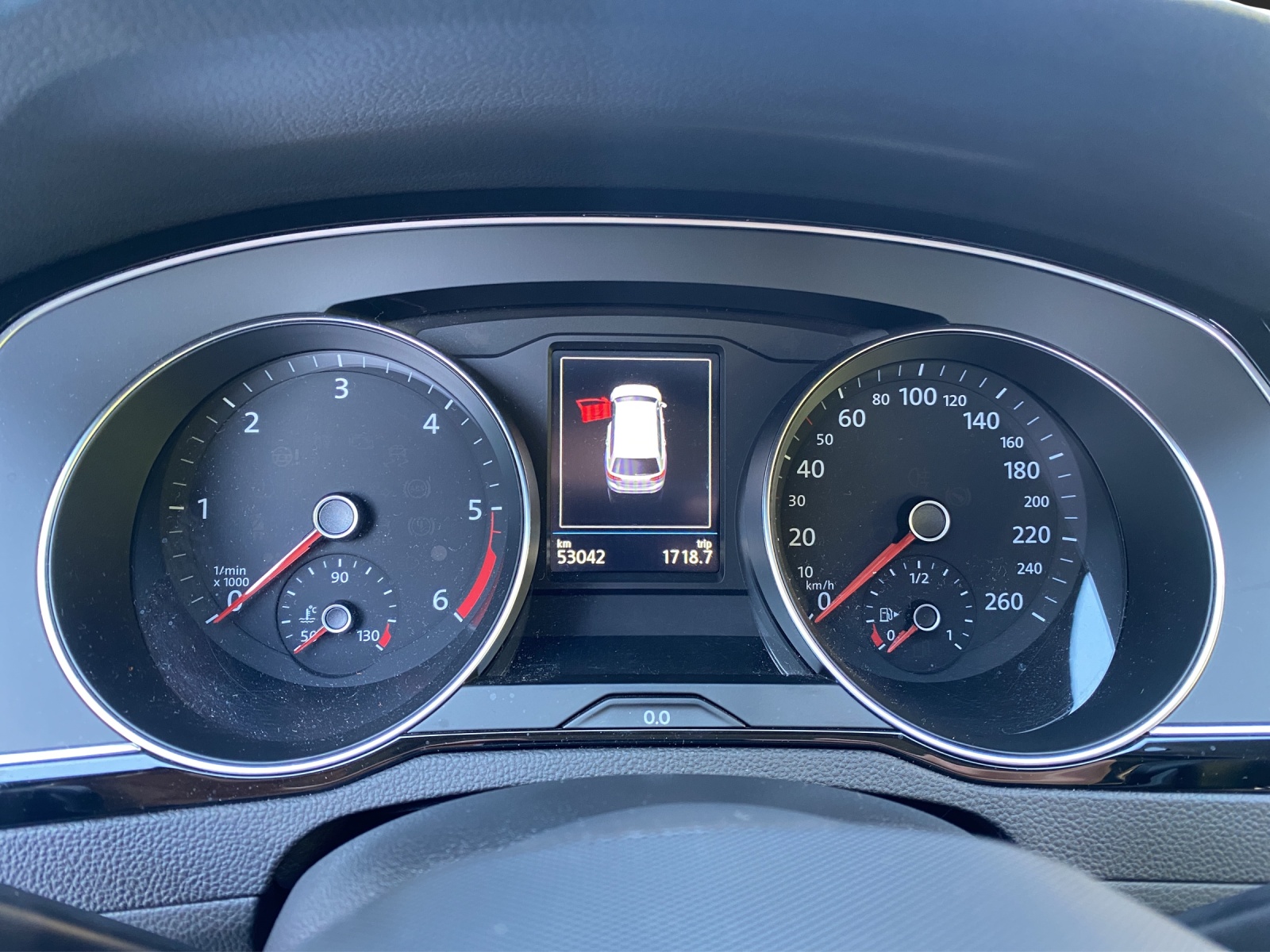 VW Passat Variant 2.0 TDI Business DSG-image-11