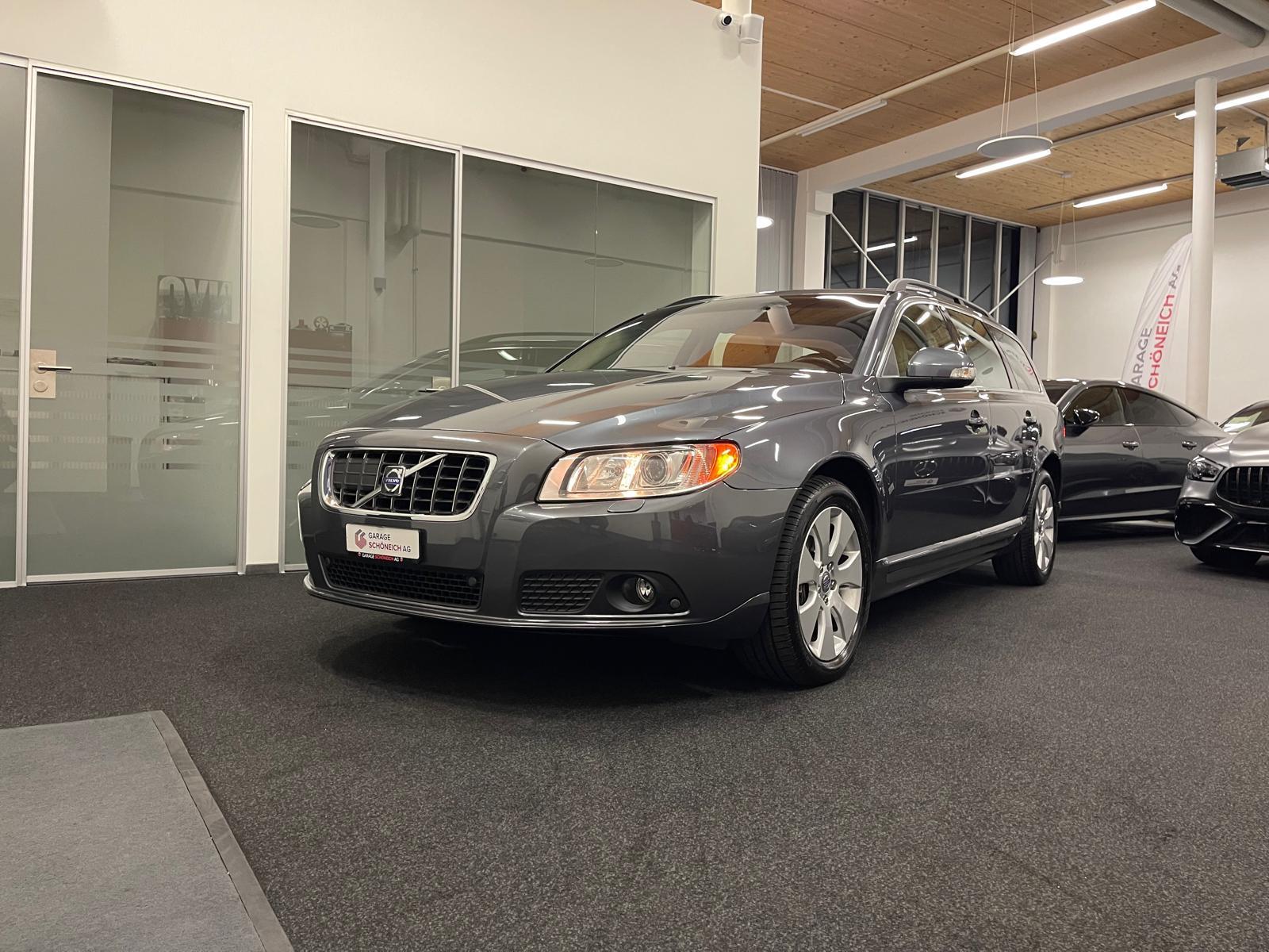 VOLVO V70 3.2 Summum