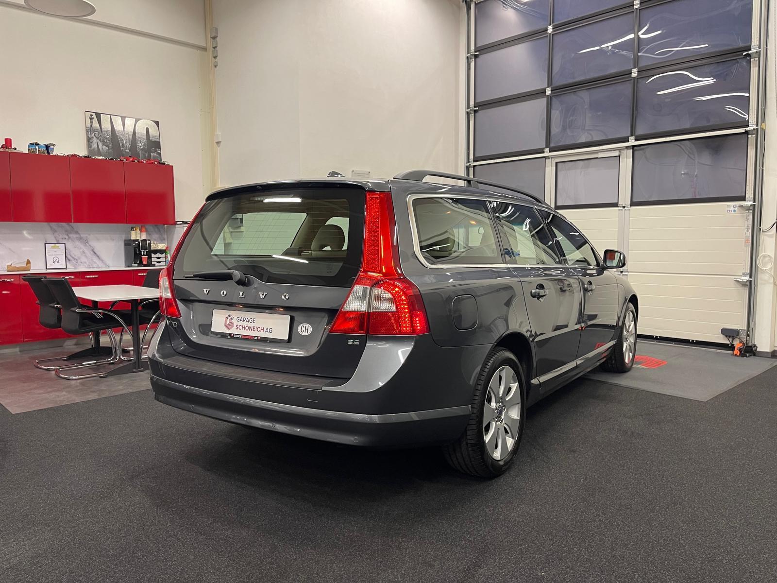 VOLVO V70 3.2 Summum-image-4