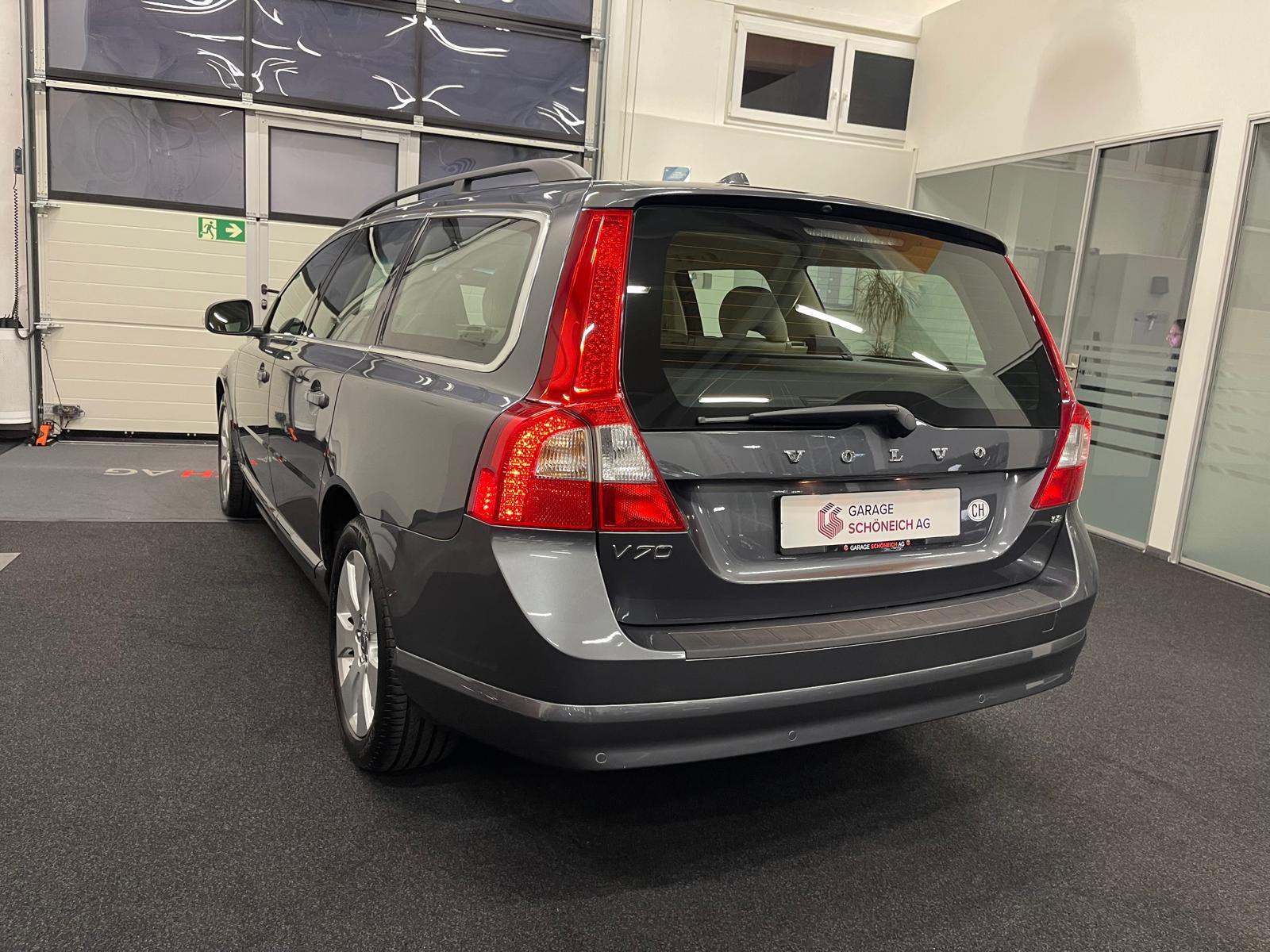 VOLVO V70 3.2 Summum-image-6