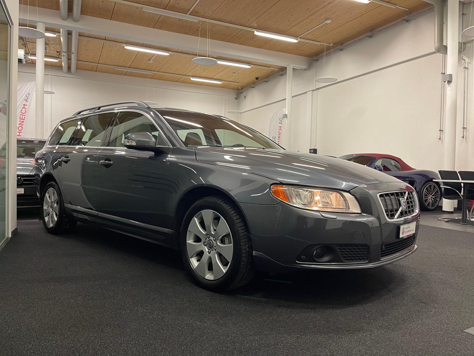 VOLVO V70 3.2 Summum-showroom-element-2