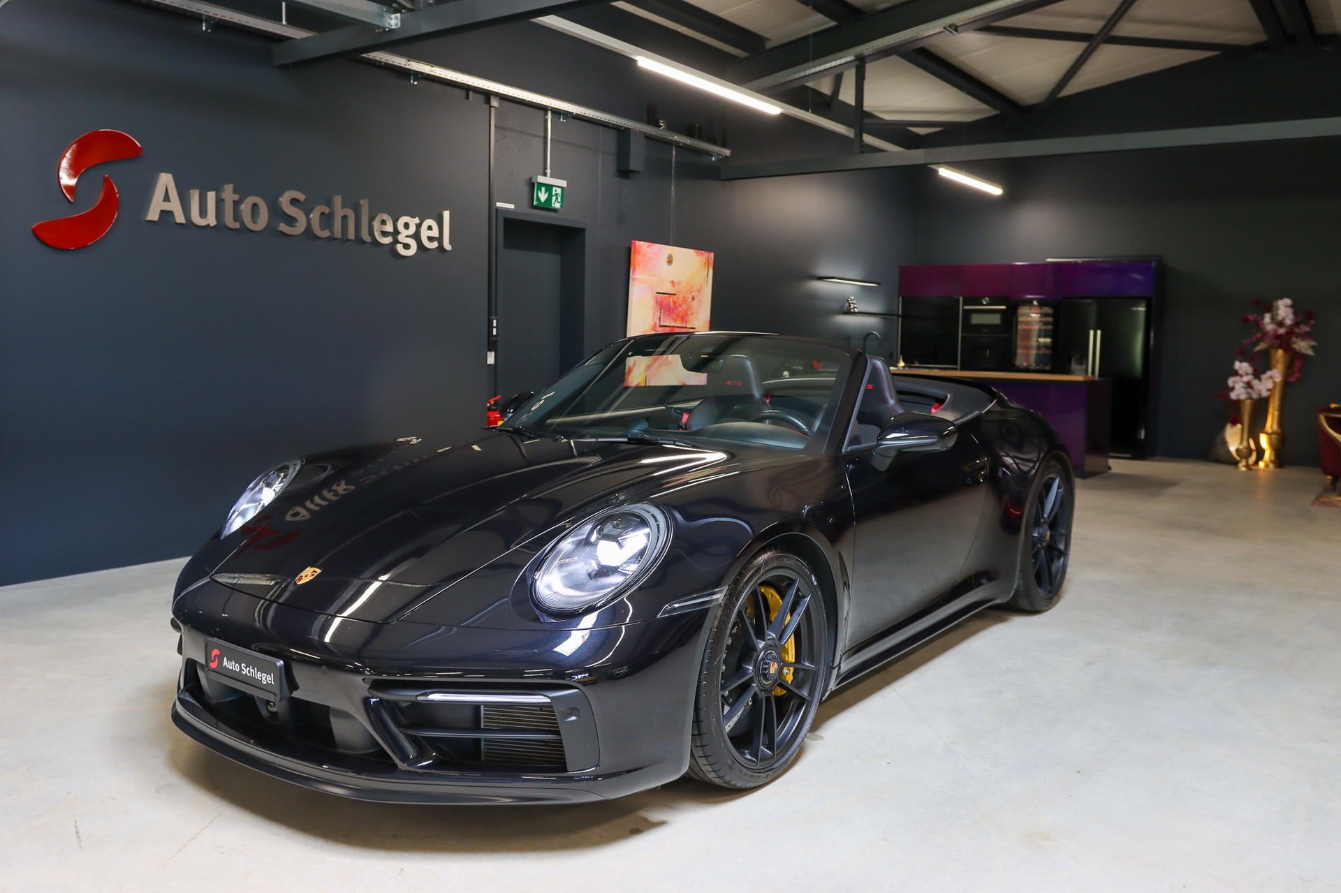 PORSCHE 911 Carrera 4 GTS Cabriolet PDK-image-5
