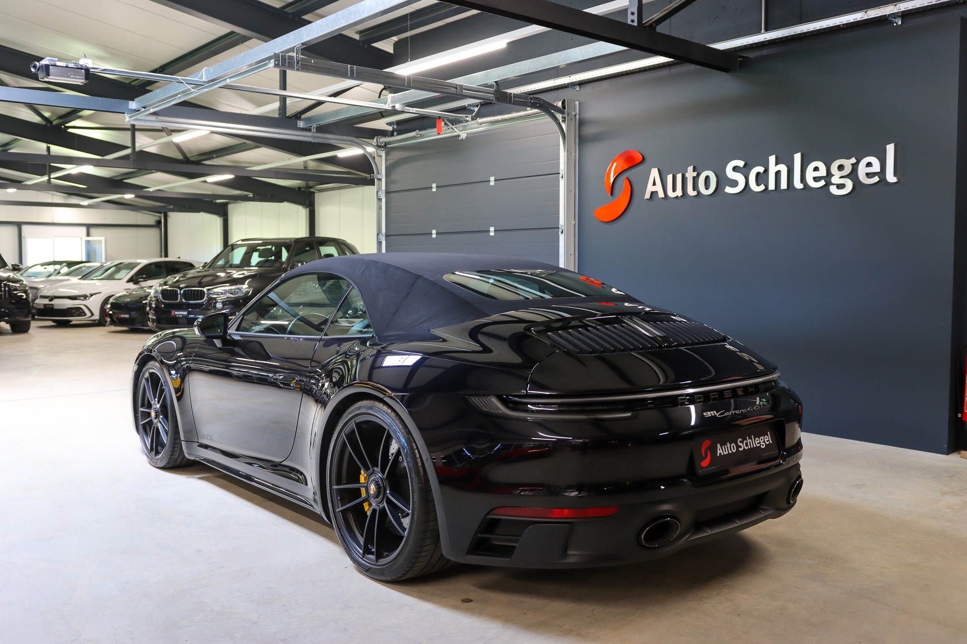 PORSCHE 911 Carrera 4 GTS Cabriolet PDK-image-2