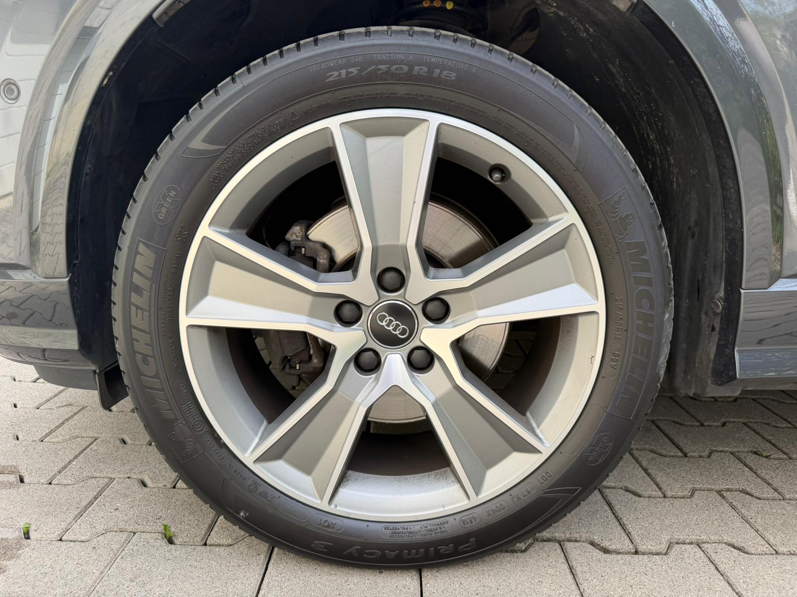 AUDI Q2 2.0 TFSI design quattro S-tronic-image-8