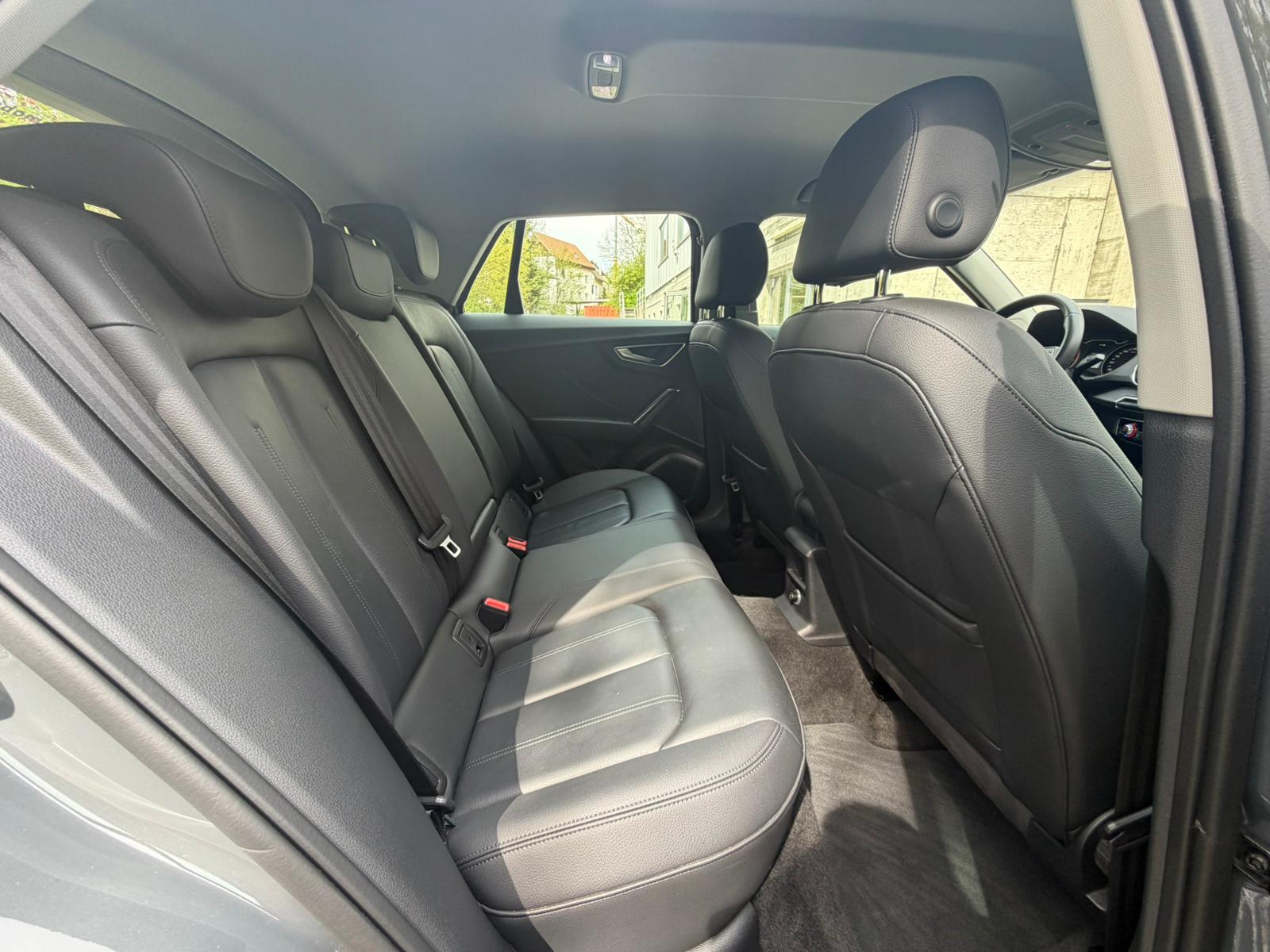 AUDI Q2 2.0 TFSI design quattro S-tronic-image-16