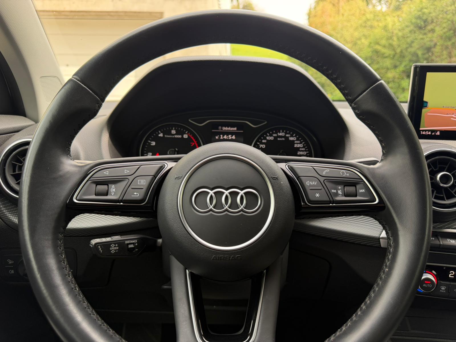 AUDI Q2 2.0 TFSI design quattro S-tronic-image-23