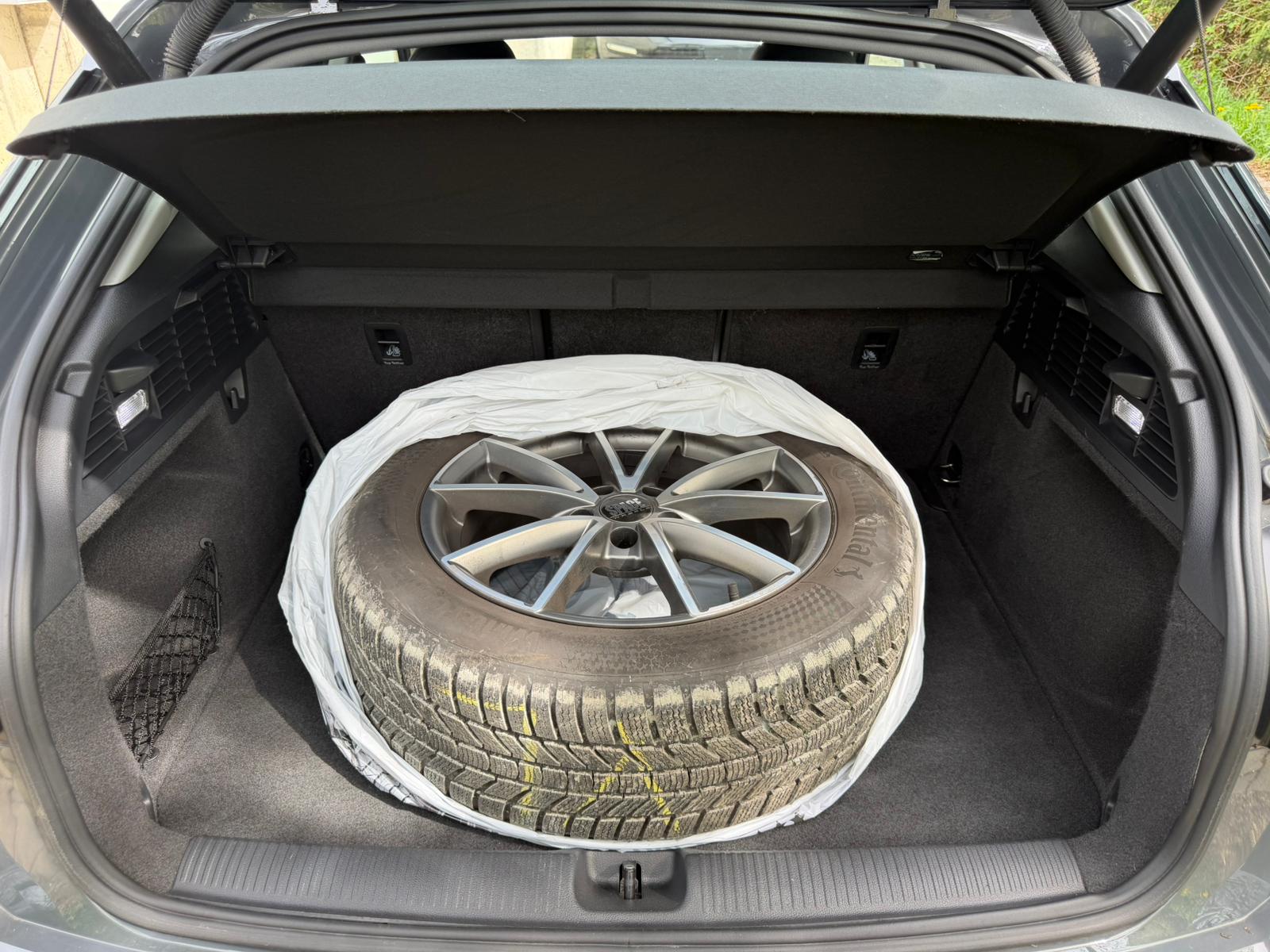 AUDI Q2 2.0 TFSI design quattro S-tronic-image-14