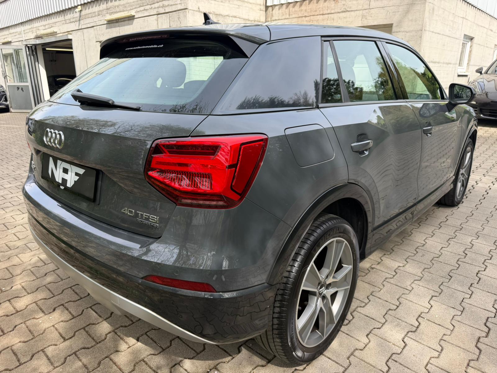 AUDI Q2 2.0 TFSI design quattro S-tronic-image-4