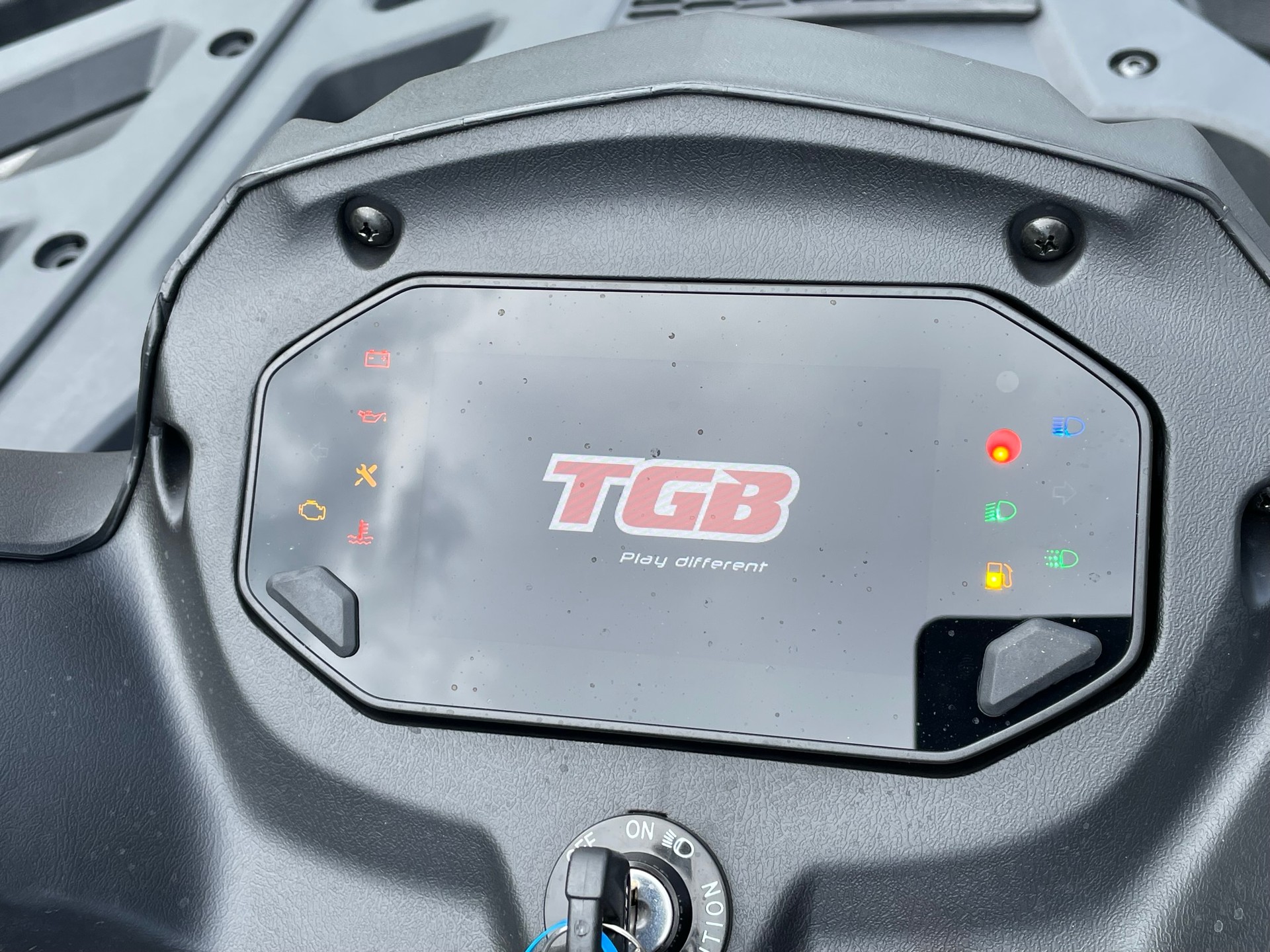 TGB Blade 1000 EFI LT Touring 4x4-image-8