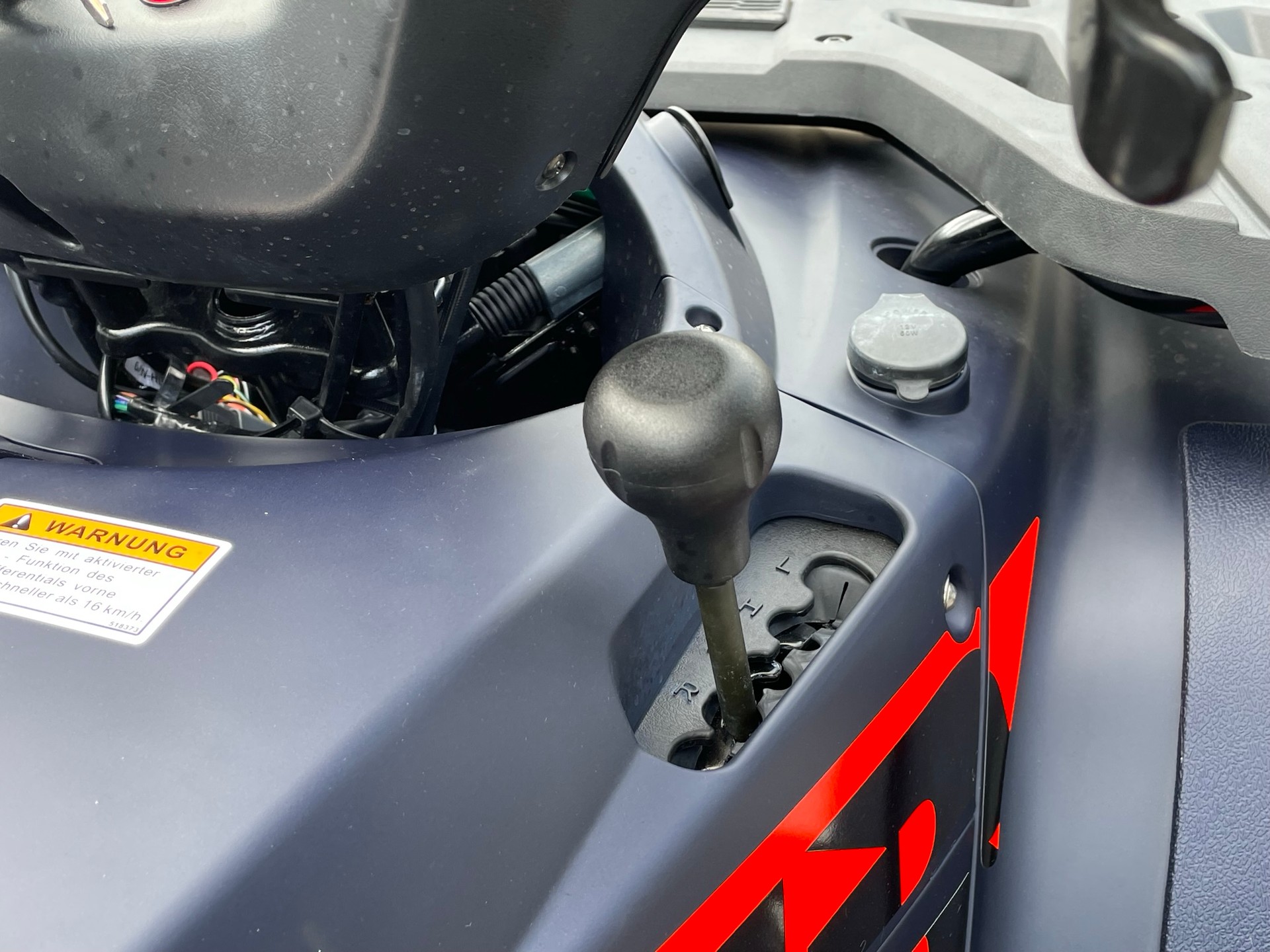 TGB Blade 1000 EFI LT Touring 4x4-image-7