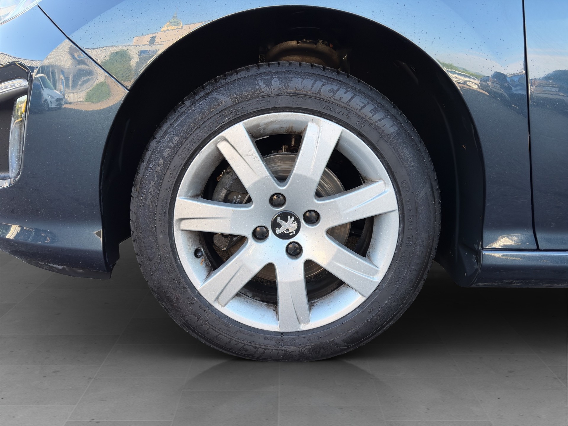 PEUGEOT 308 SW 1.6 16V VTI Trendy-image-9