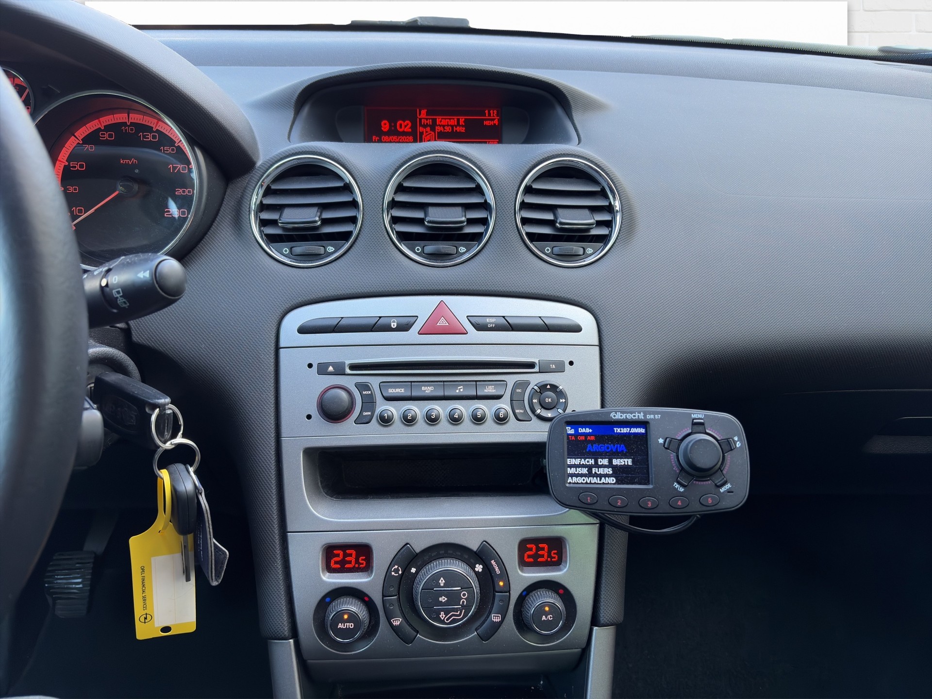 PEUGEOT 308 SW 1.6 16V VTI Trendy-image-5
