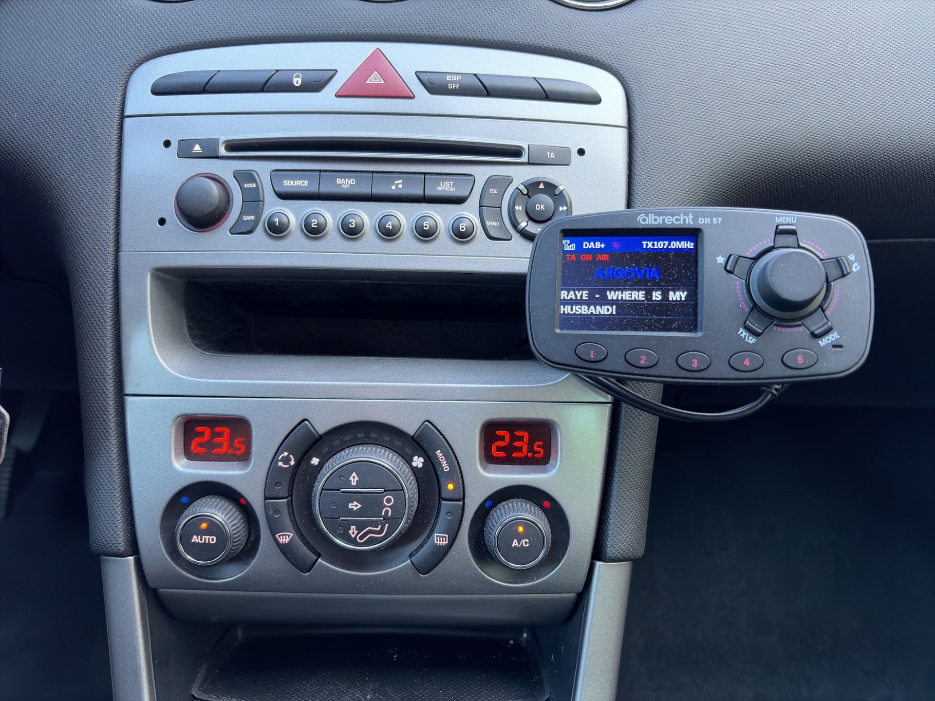 PEUGEOT 308 SW 1.6 16V VTI Trendy-image-6