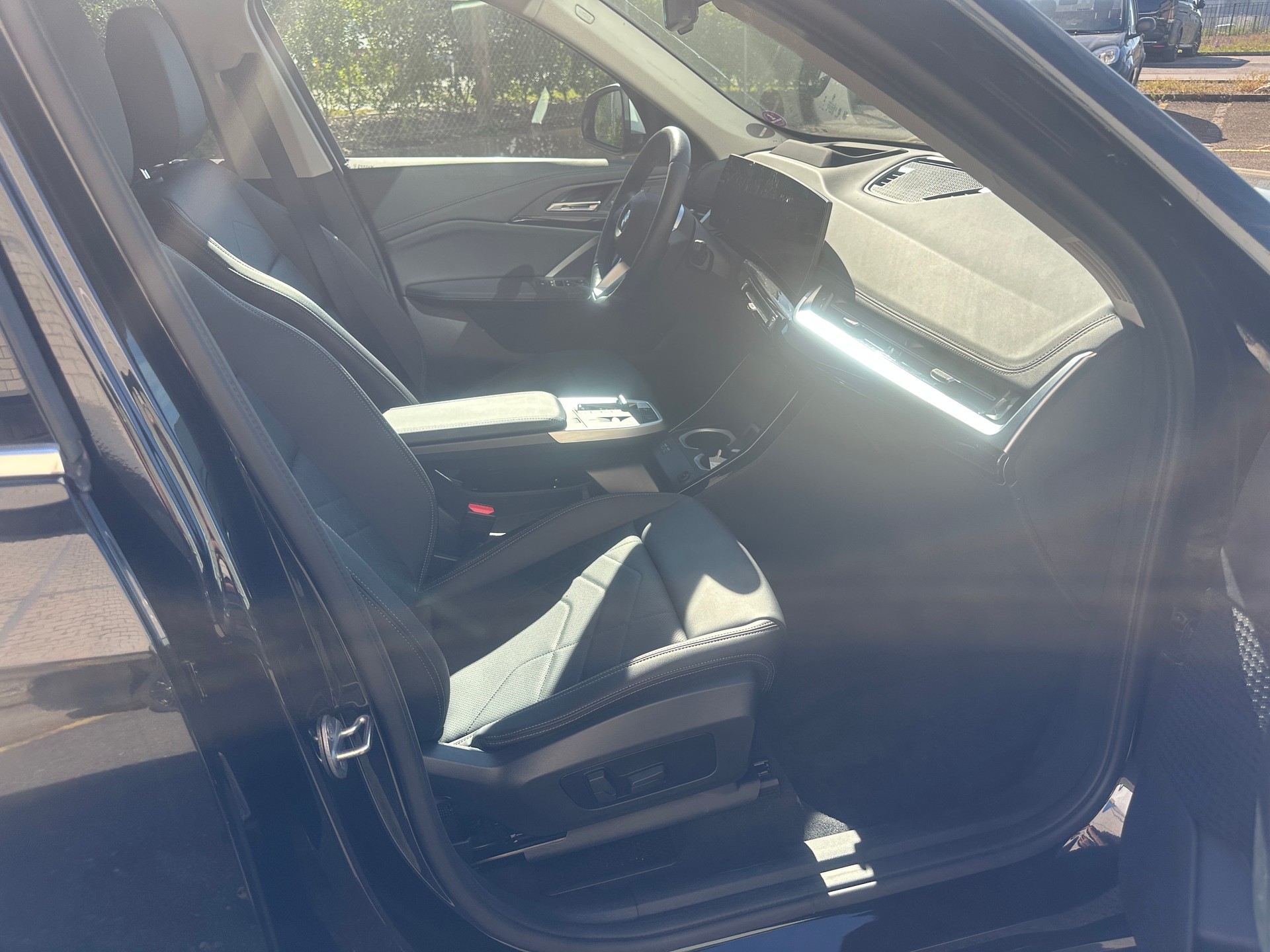 BMW X1 sDrive 18i-image-11