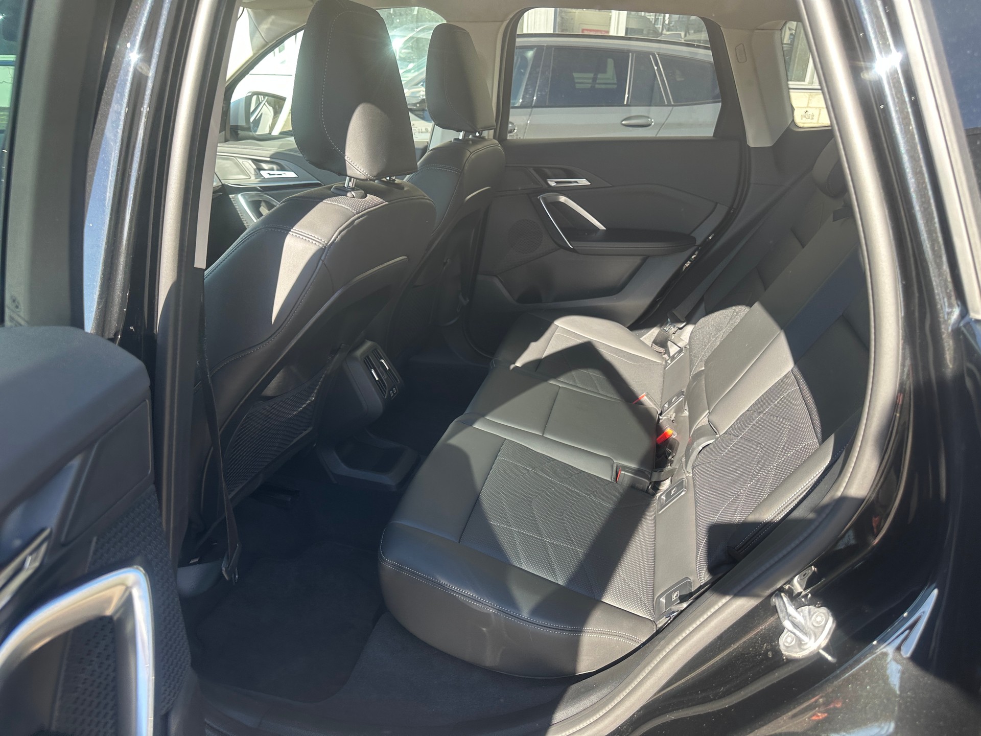 BMW X1 sDrive 18i-image-7