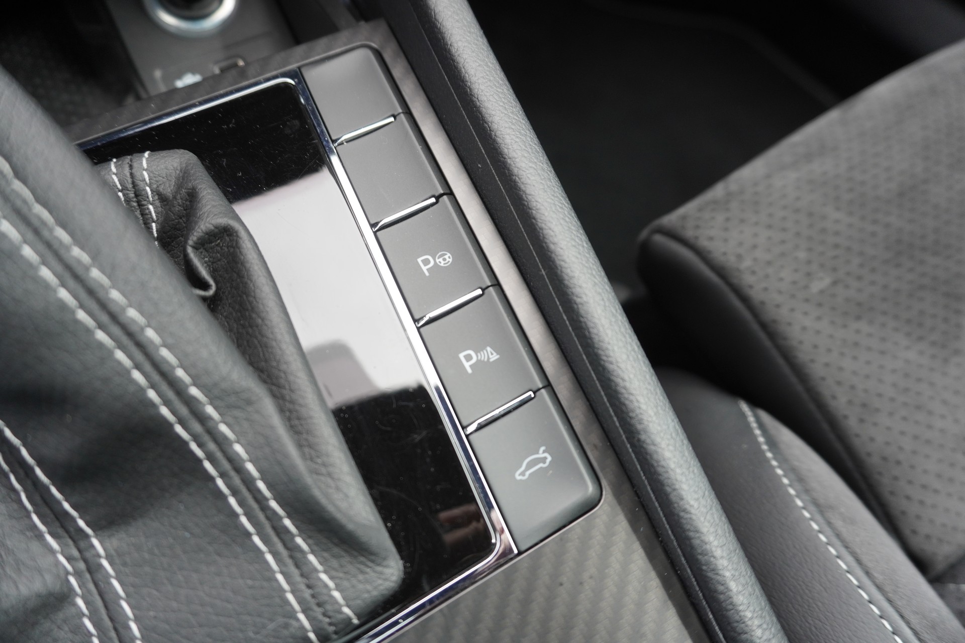SKODA Superb 1.4 TSI Sport Line PHEV DSG-image-22