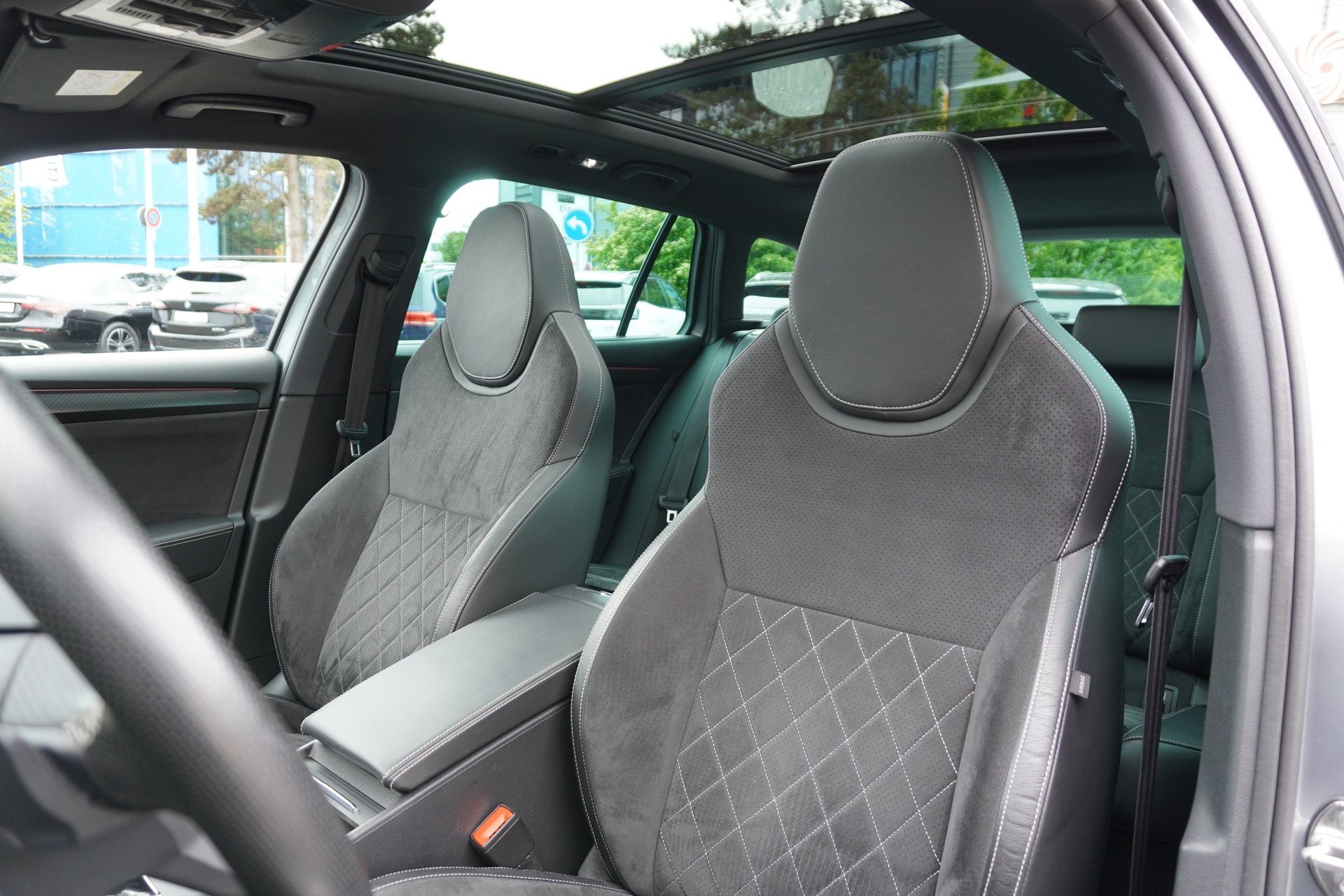 SKODA Superb 1.4 TSI Sport Line PHEV DSG-image-14