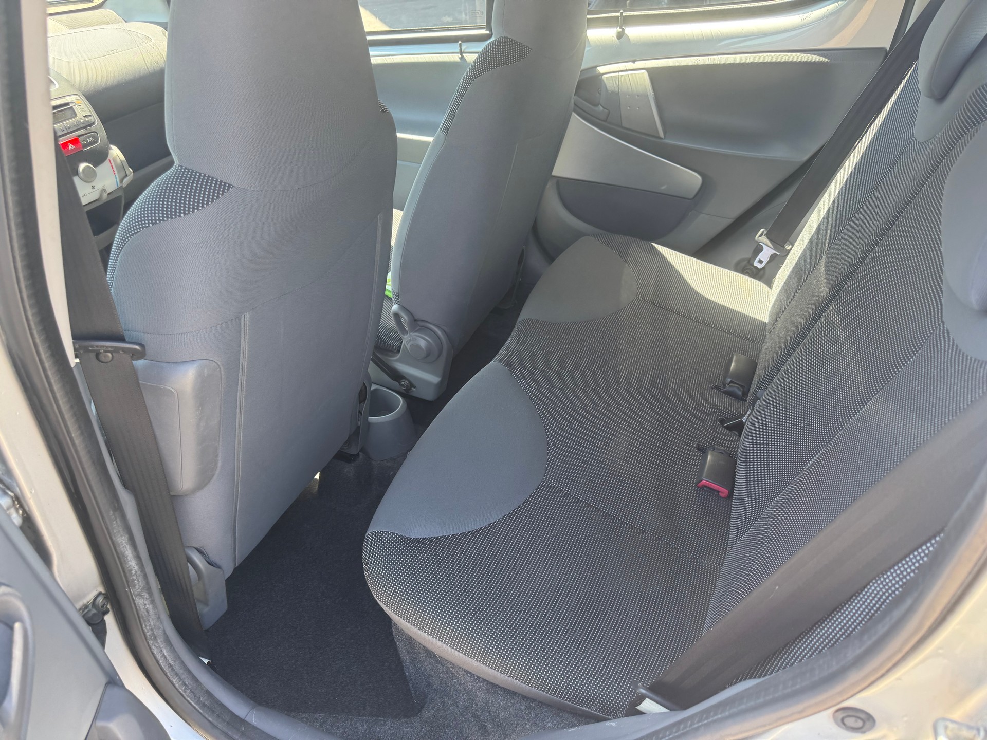 PEUGEOT 107 1.0 Trendy-image-5