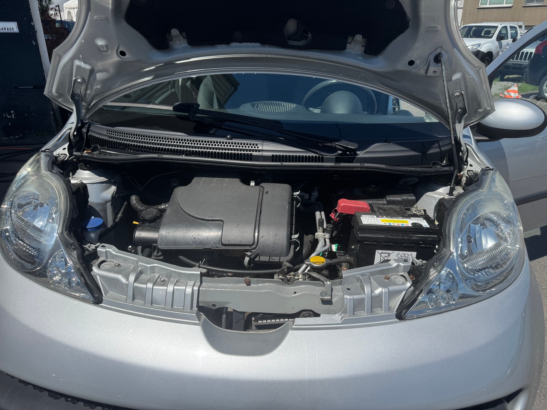 PEUGEOT 107 1.0 Trendy-image-12