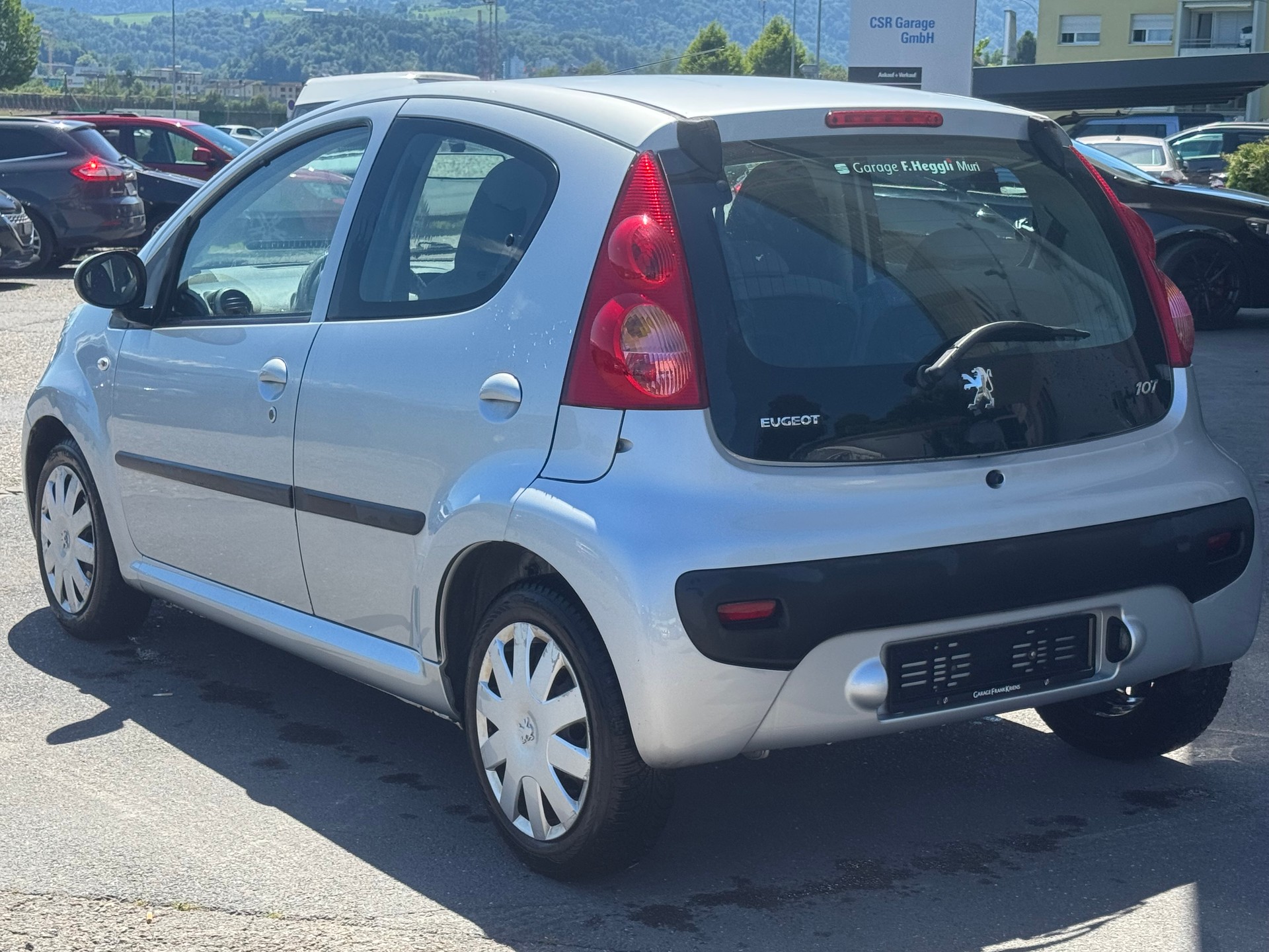 PEUGEOT 107 1.0 Trendy-image-2